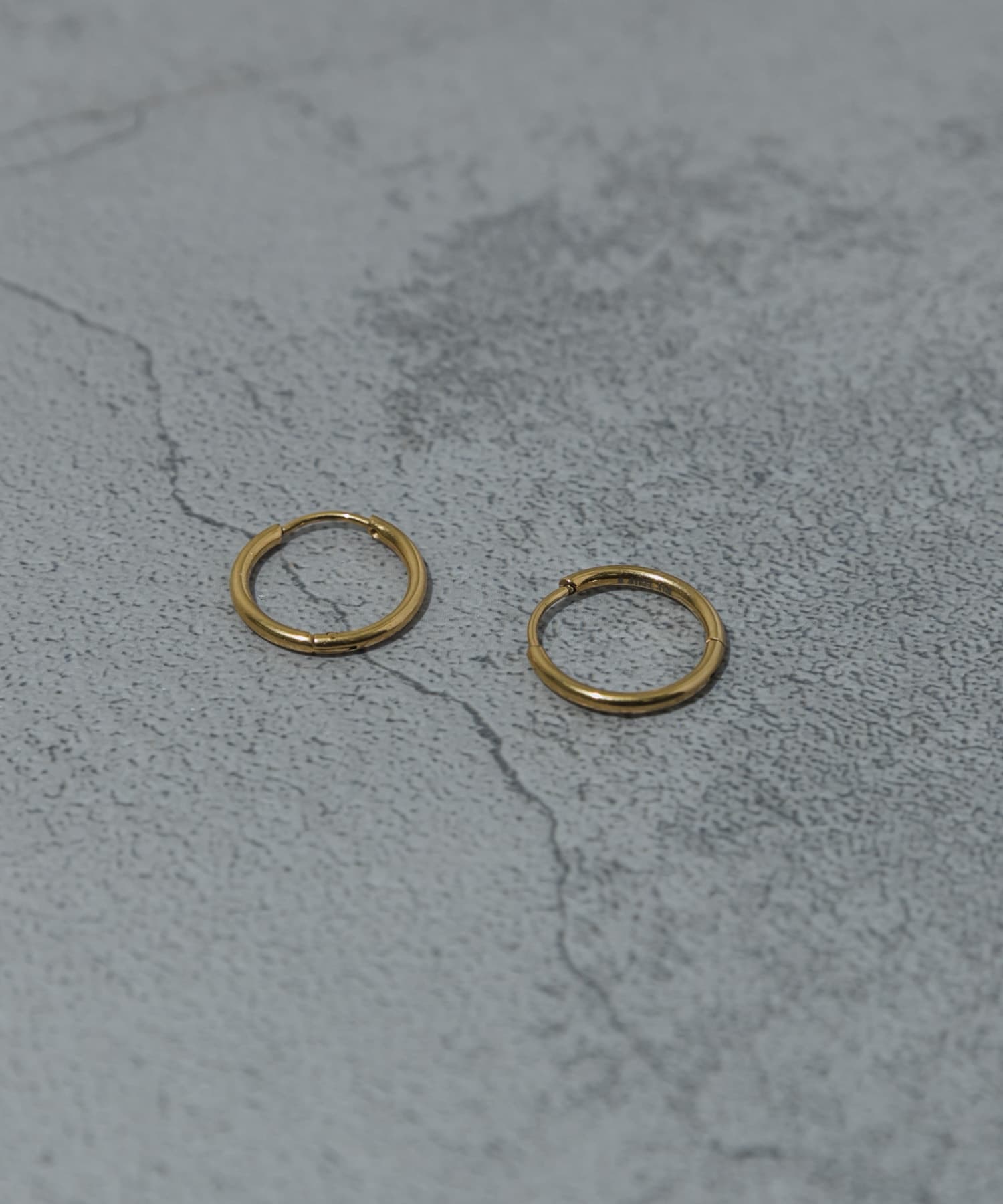 ステンレスミニフープピアス GLD -