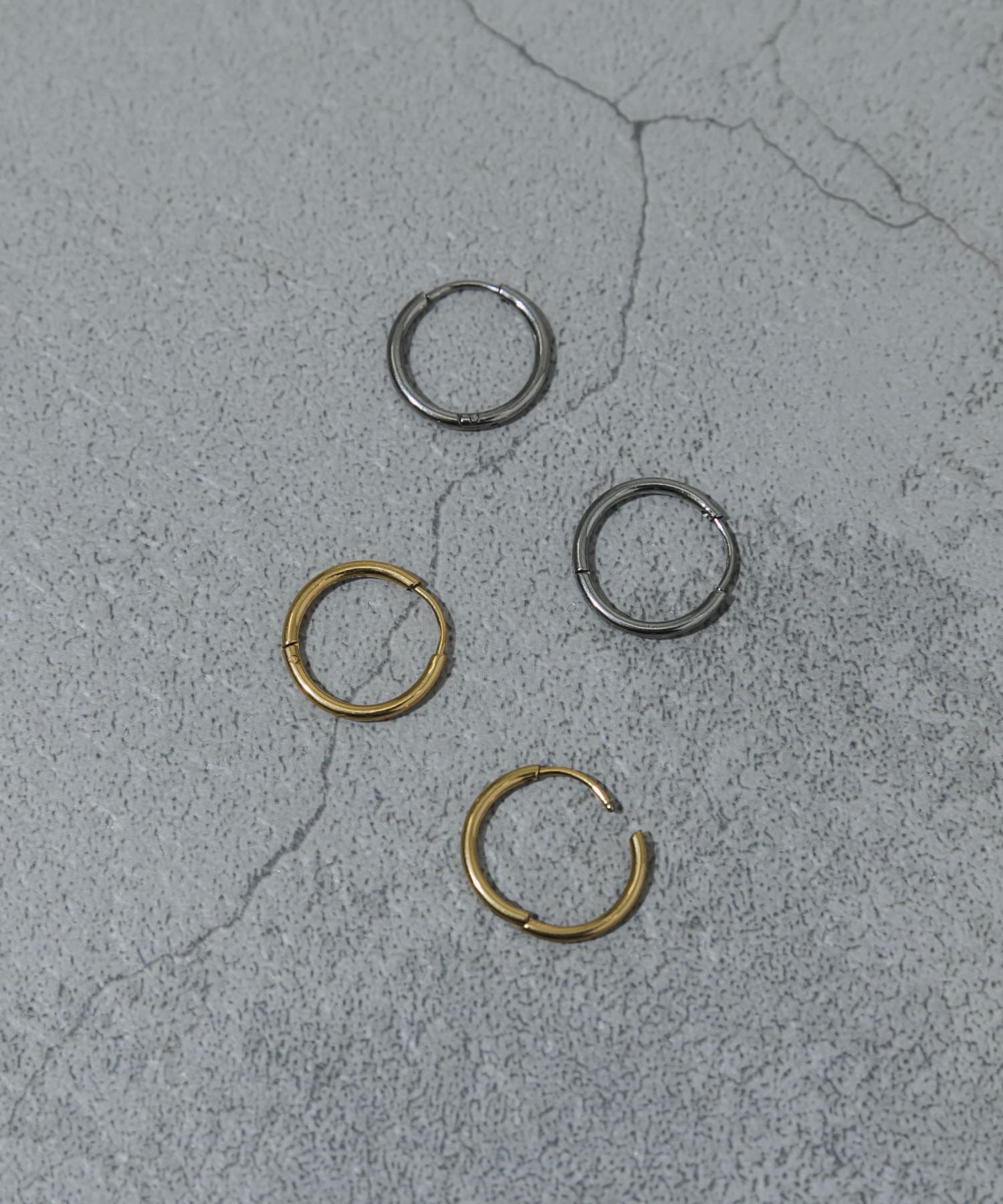 ステンレスミニフープピアス GLD -