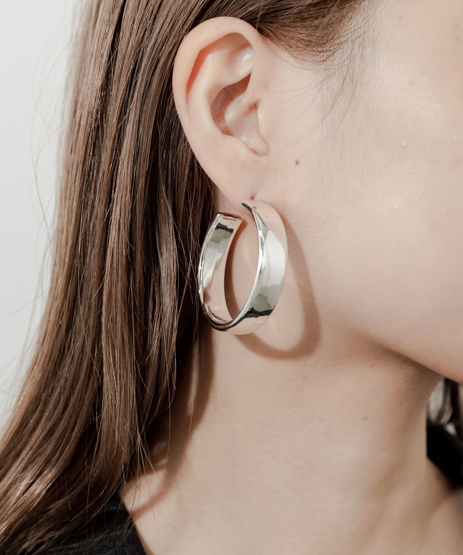 ボリュームフープワイドピアス SLV -