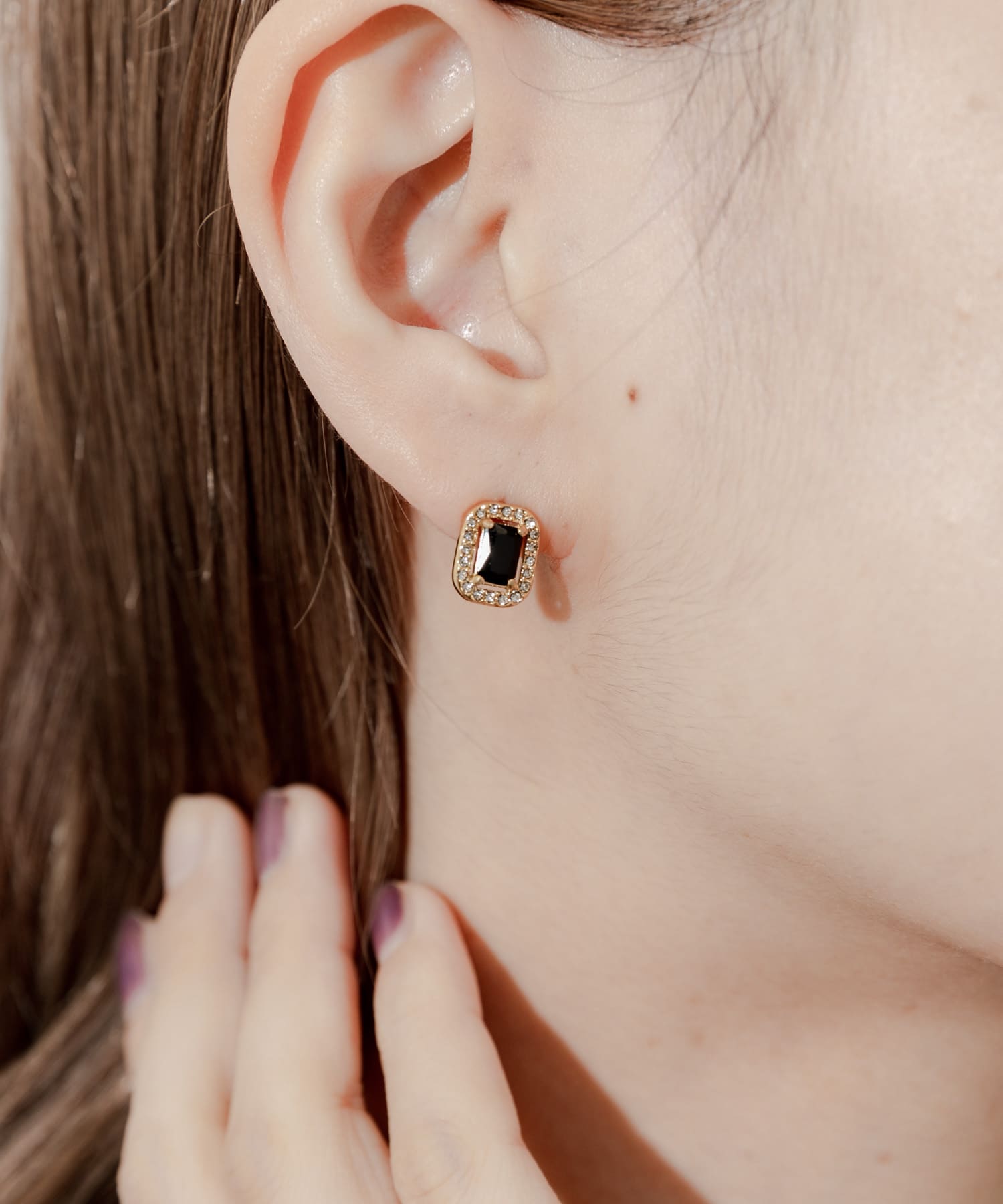 ステンレスビジューミニピアス GLD/BLK -