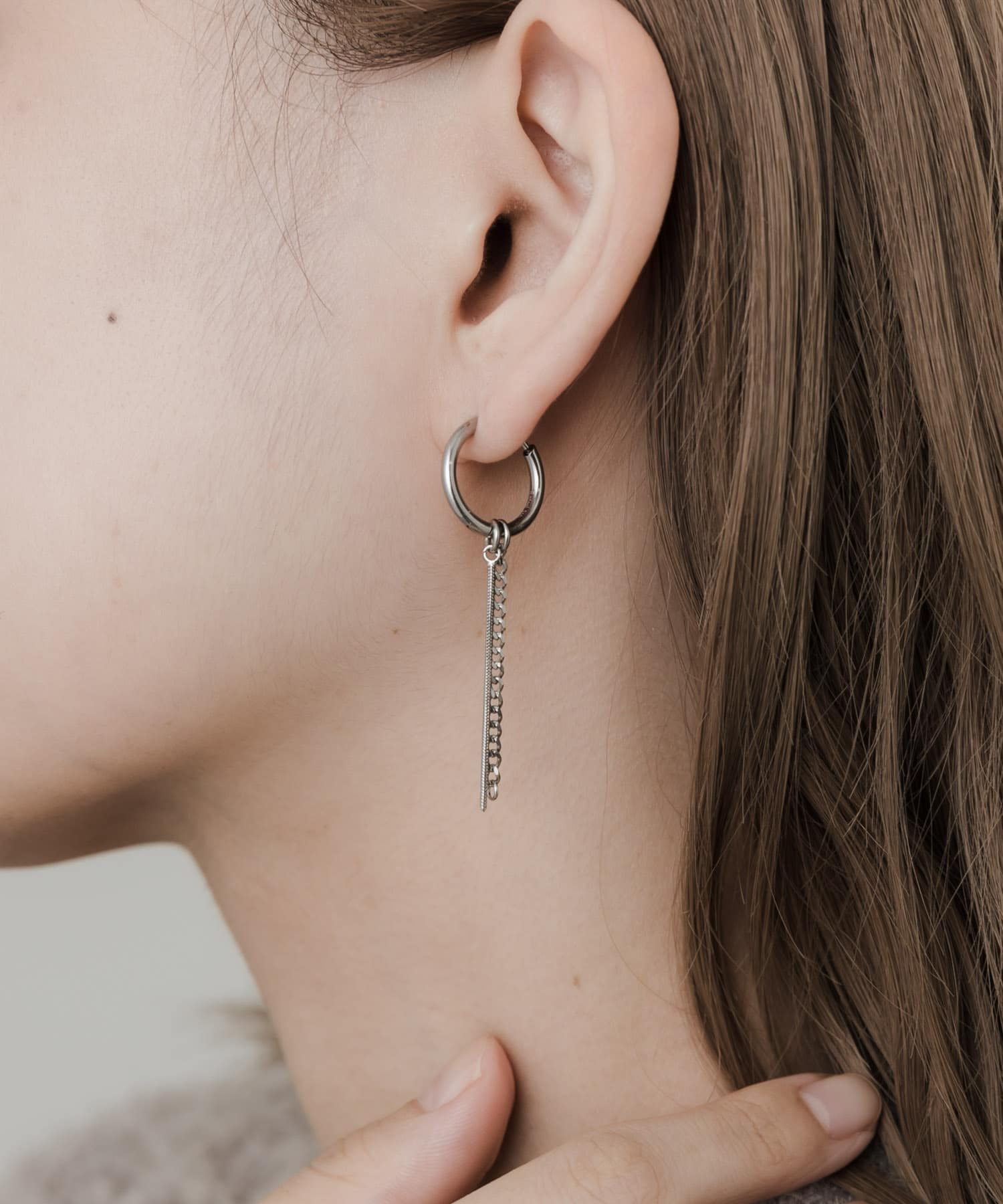 ステンレスフープドロップピアス SLV -