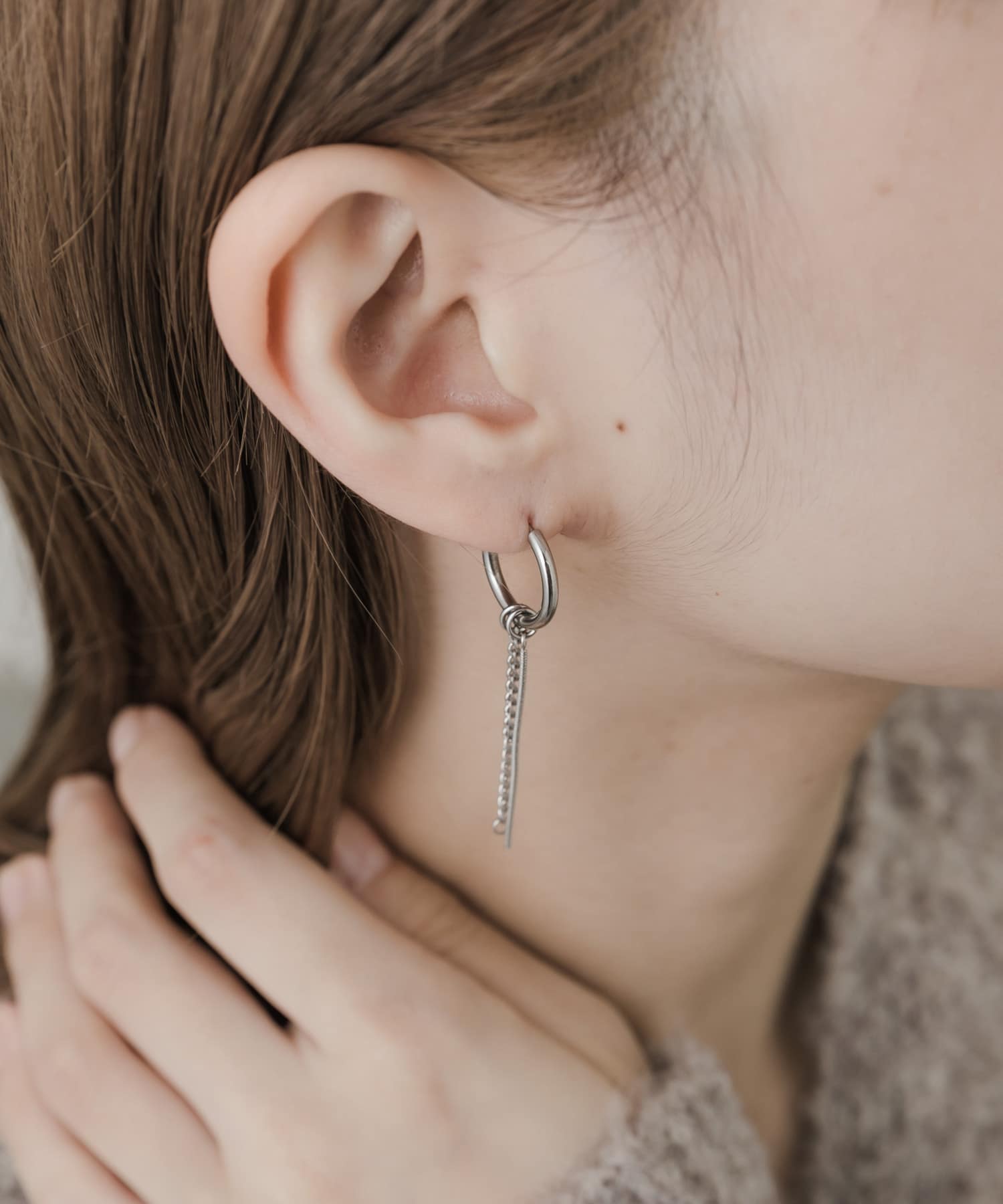 ステンレスフープドロップピアス SLV -