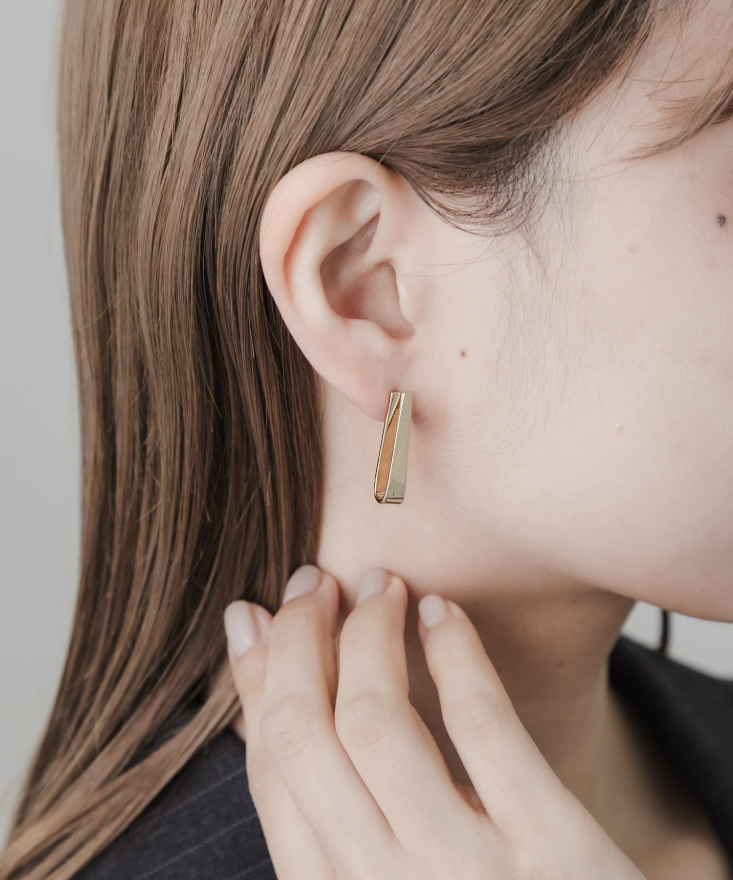メタルスクエアフォールドピアス GLD -
