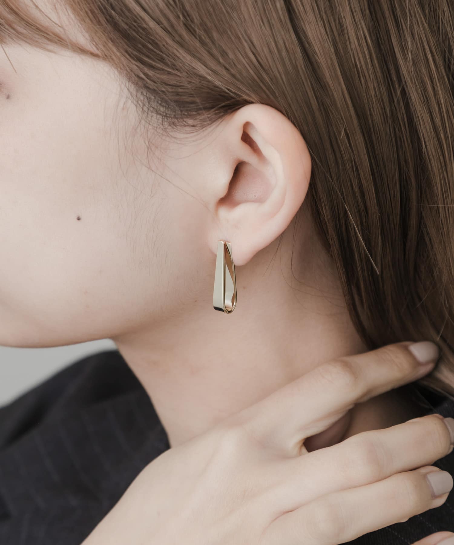 メタルスクエアフォールドピアス GLD -