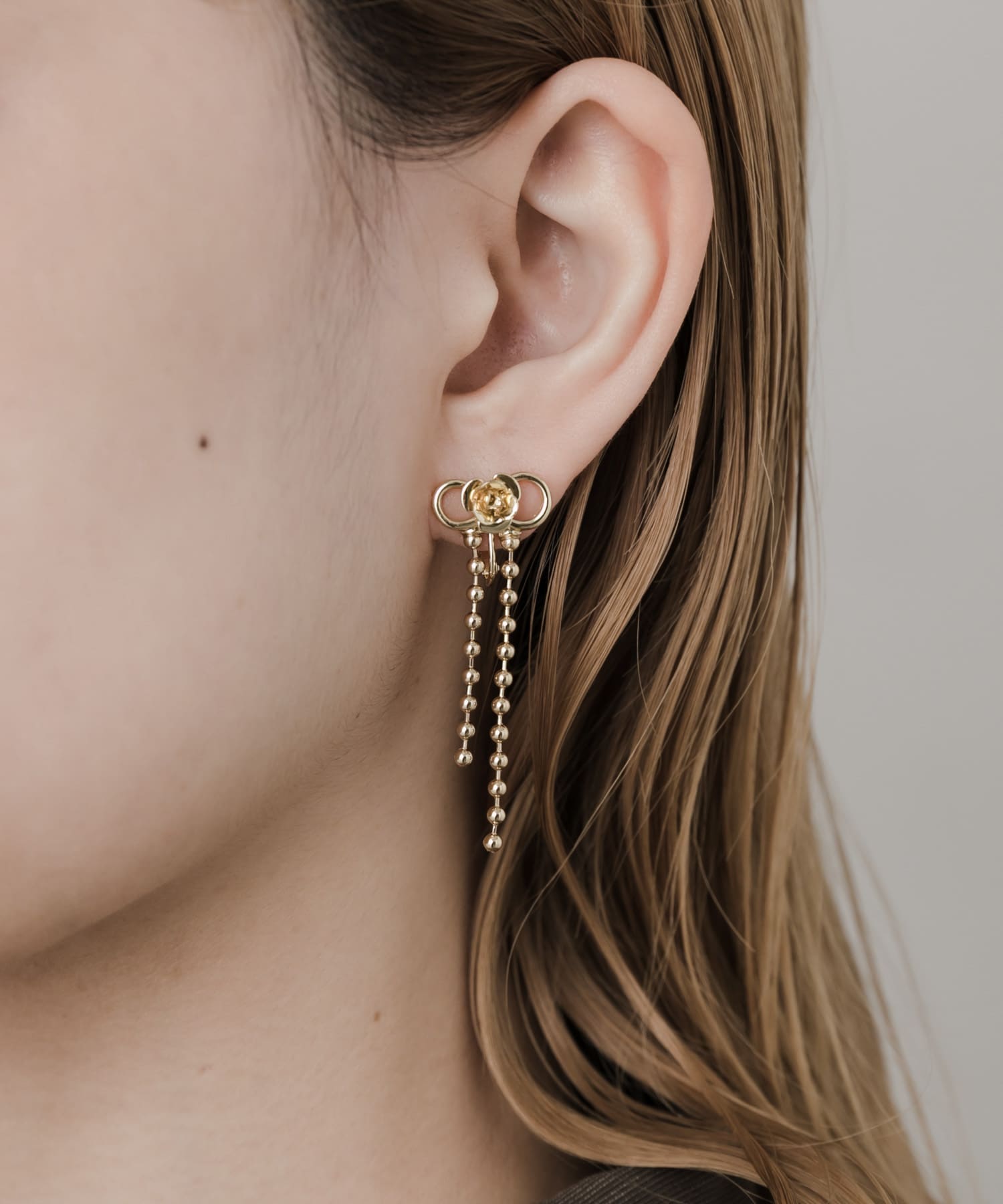 ローズリボンボールチェーンイヤリング GLD -