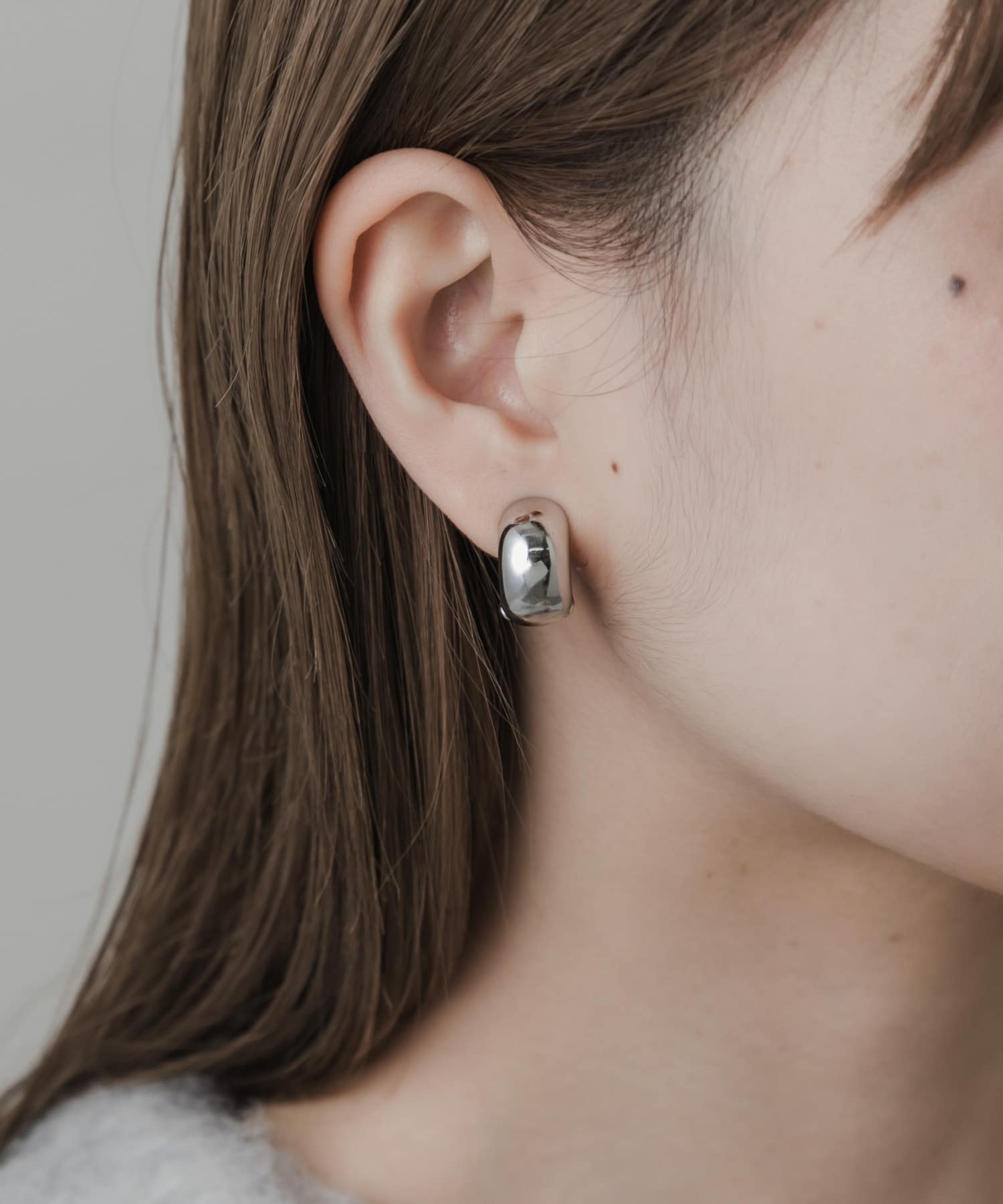 メタルワイドフープクリップイヤリング SLV -