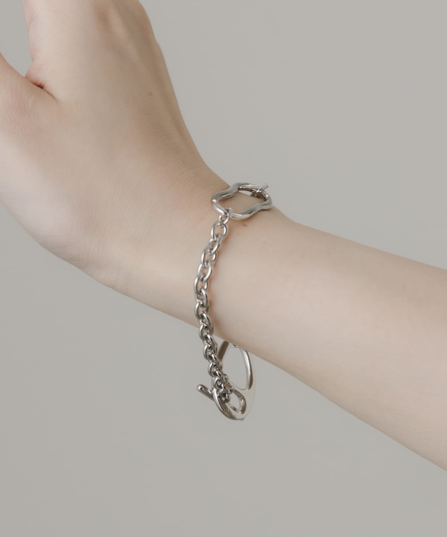 ニュアンスオーバルマンテルブレスレット SLV -