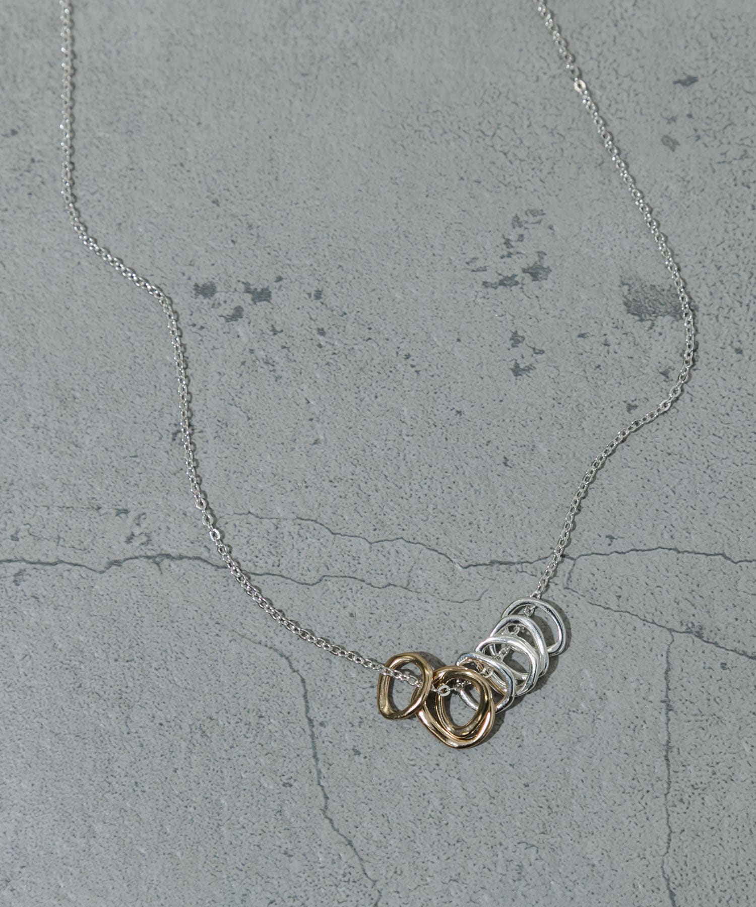 コンビリングネックレス