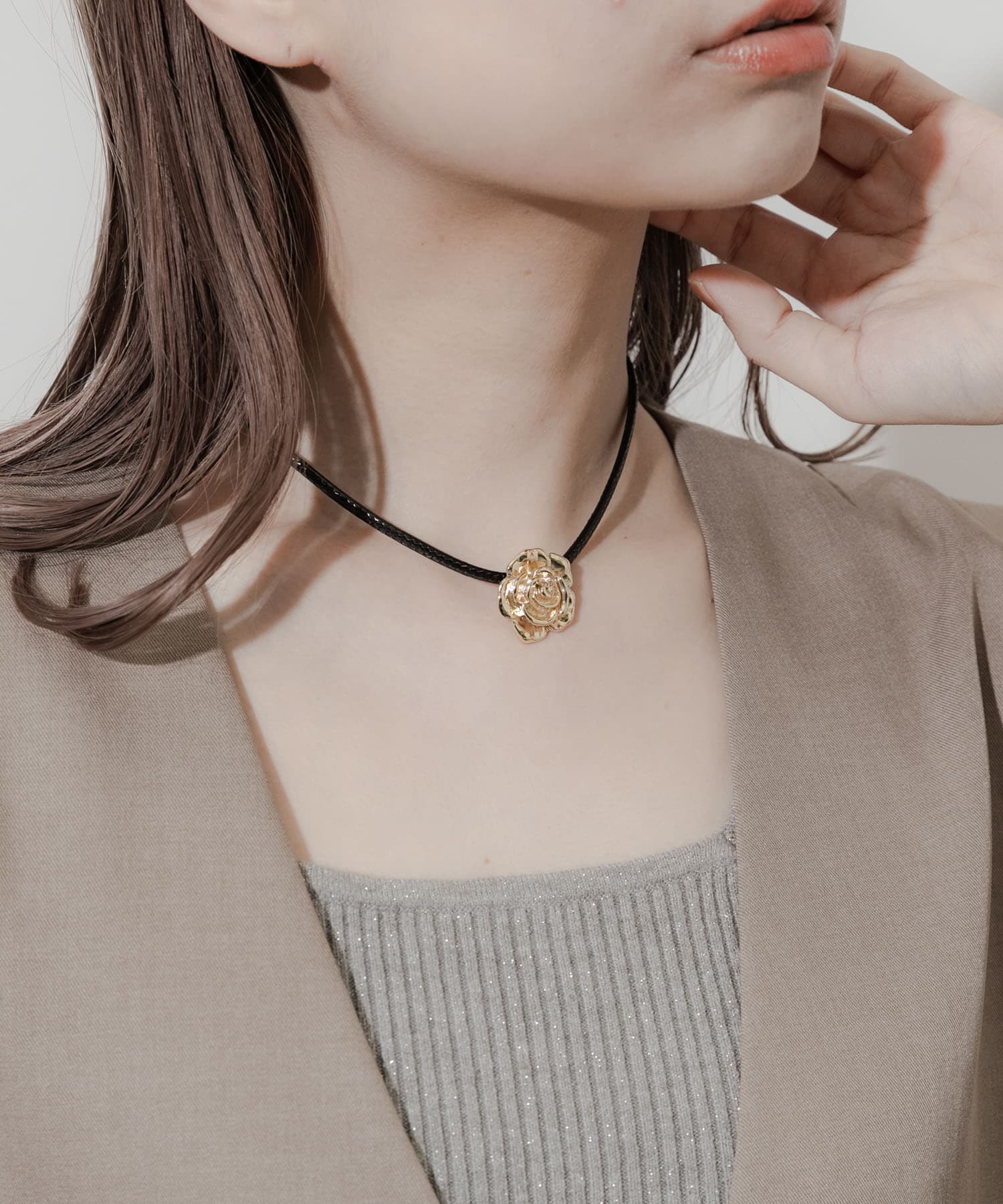 メタルローズチョーカーマンテルネックレス BLK/GLD -