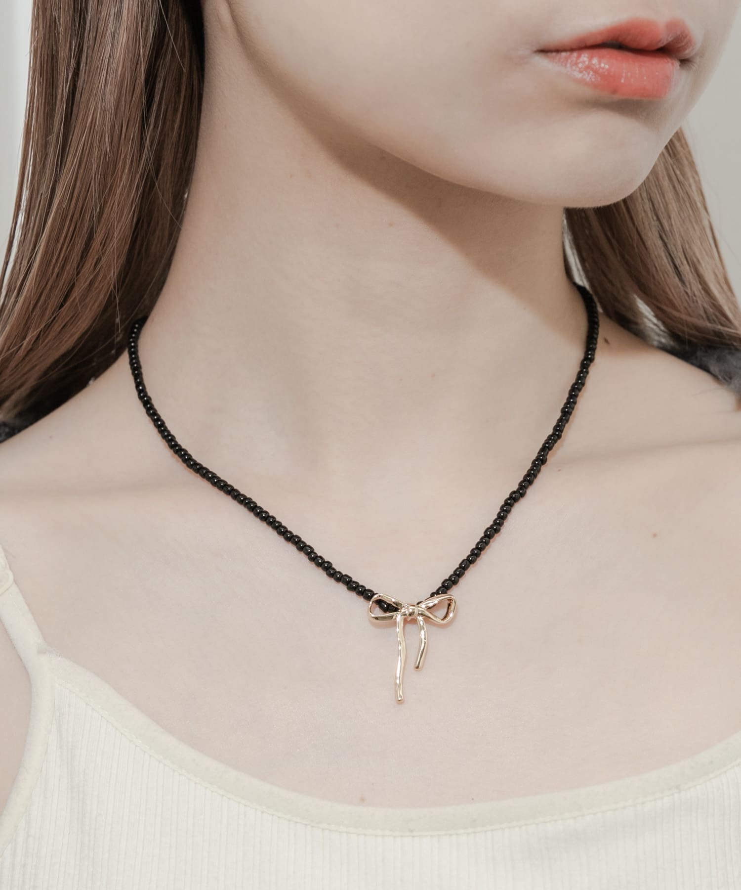 ビーズメタルリボントップネックレス BLK/GLD -