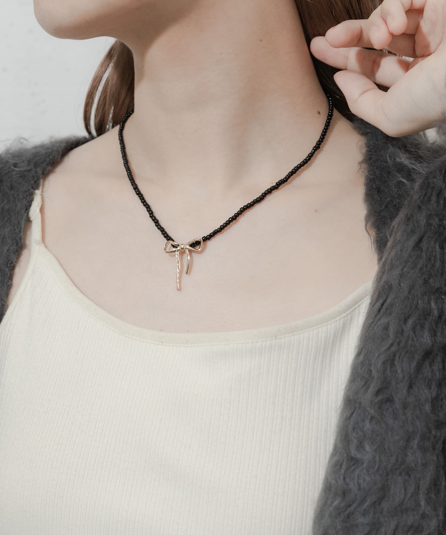 ビーズメタルリボントップネックレス BLK/GLD -