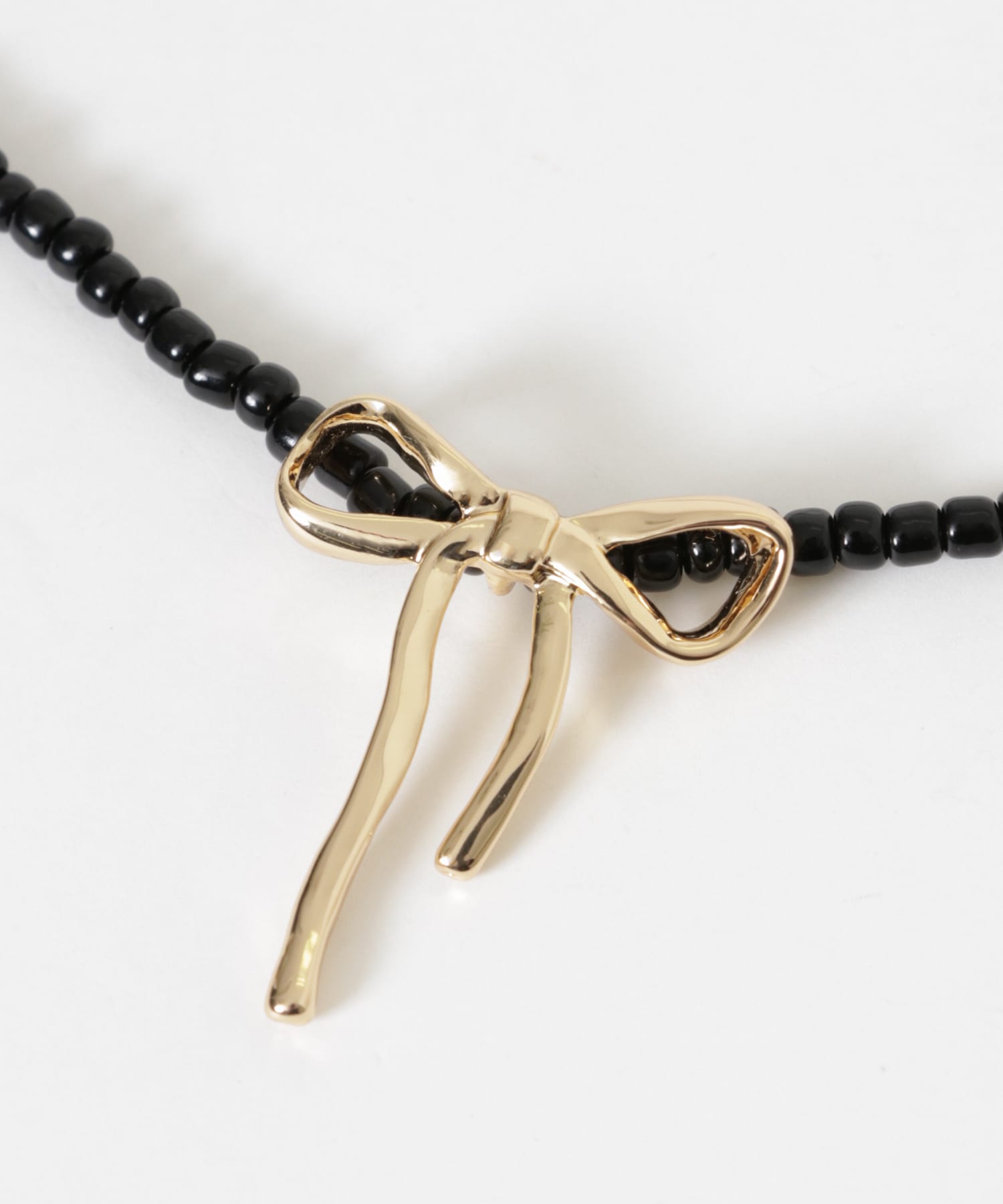 ビーズメタルリボントップネックレス BLK/GLD -