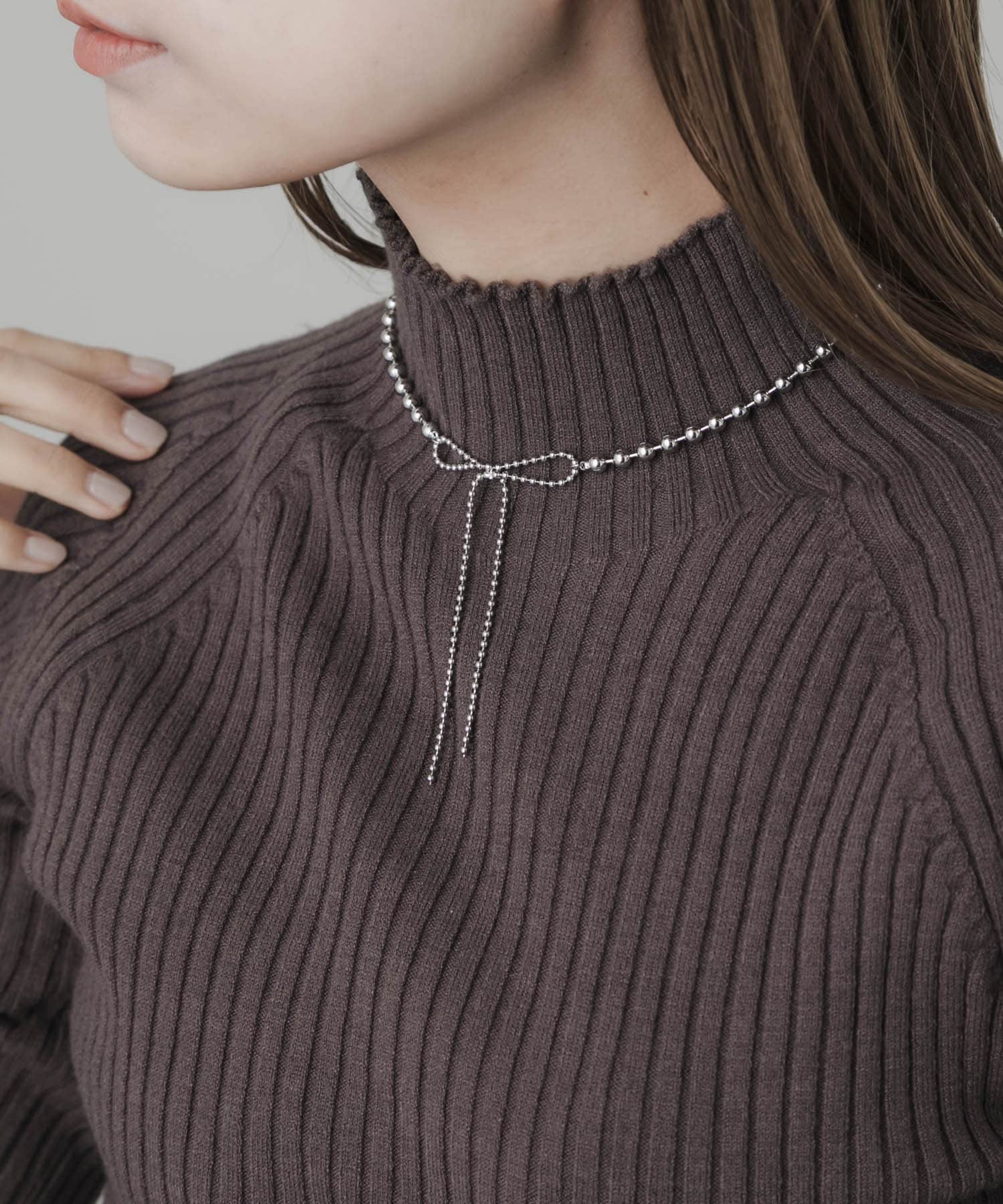トップメタルボールリボンネックレス SLV -
