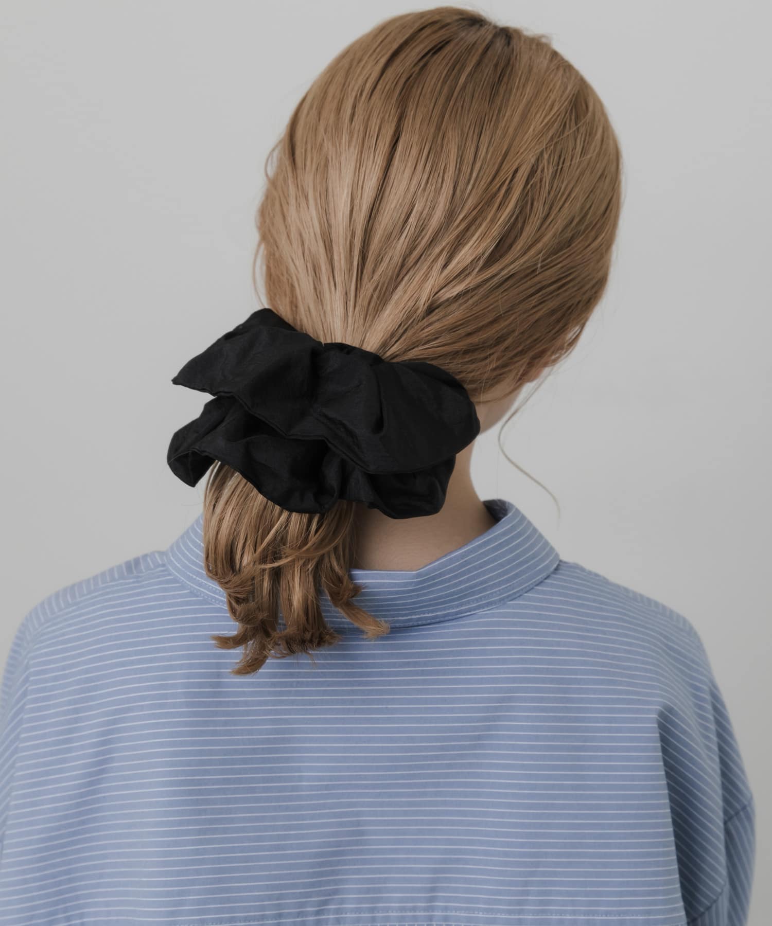 ボリュームシュシュ BLK -