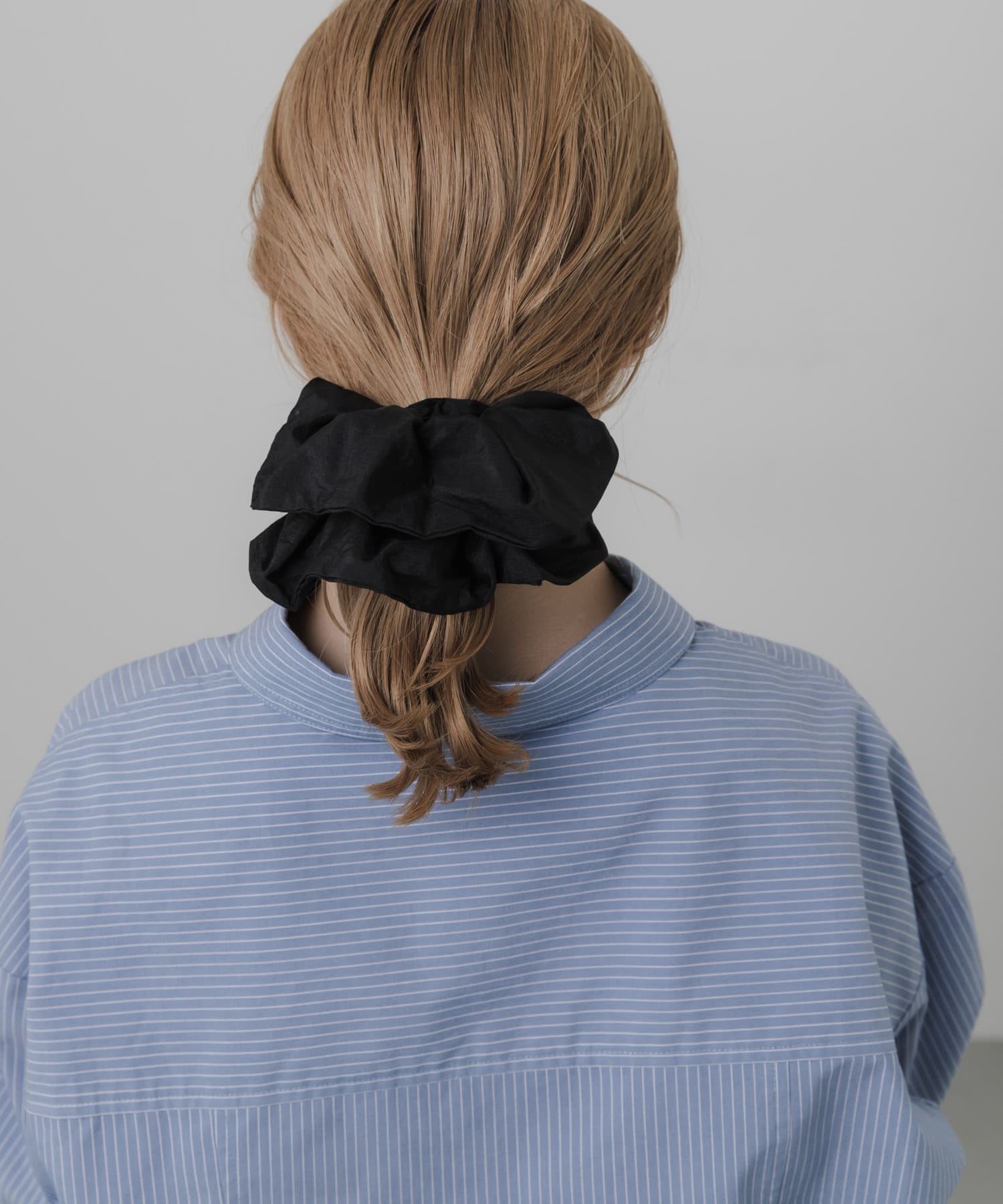 ボリュームシュシュ BLK -