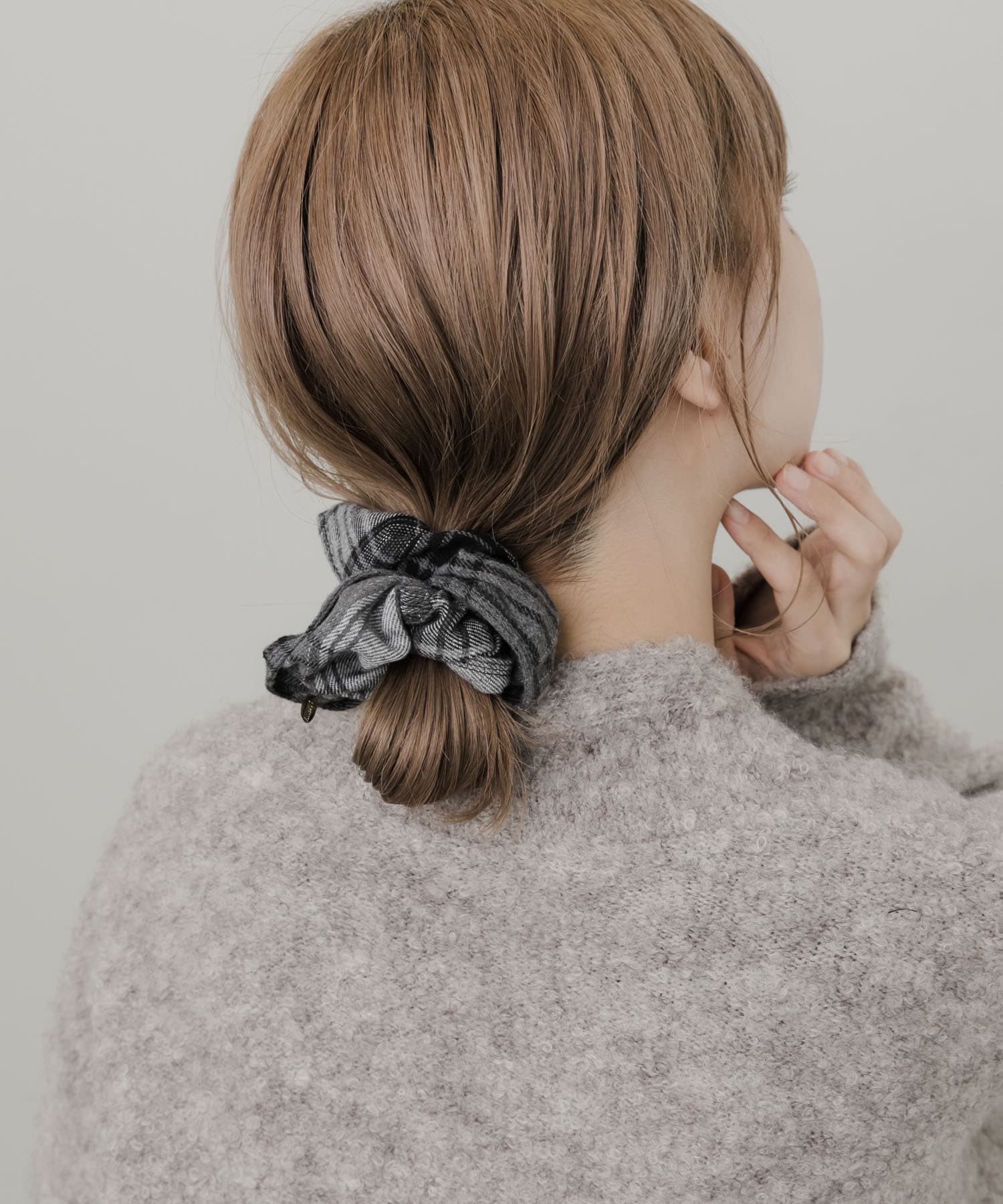 チェックボリュームシュシュ BLK -