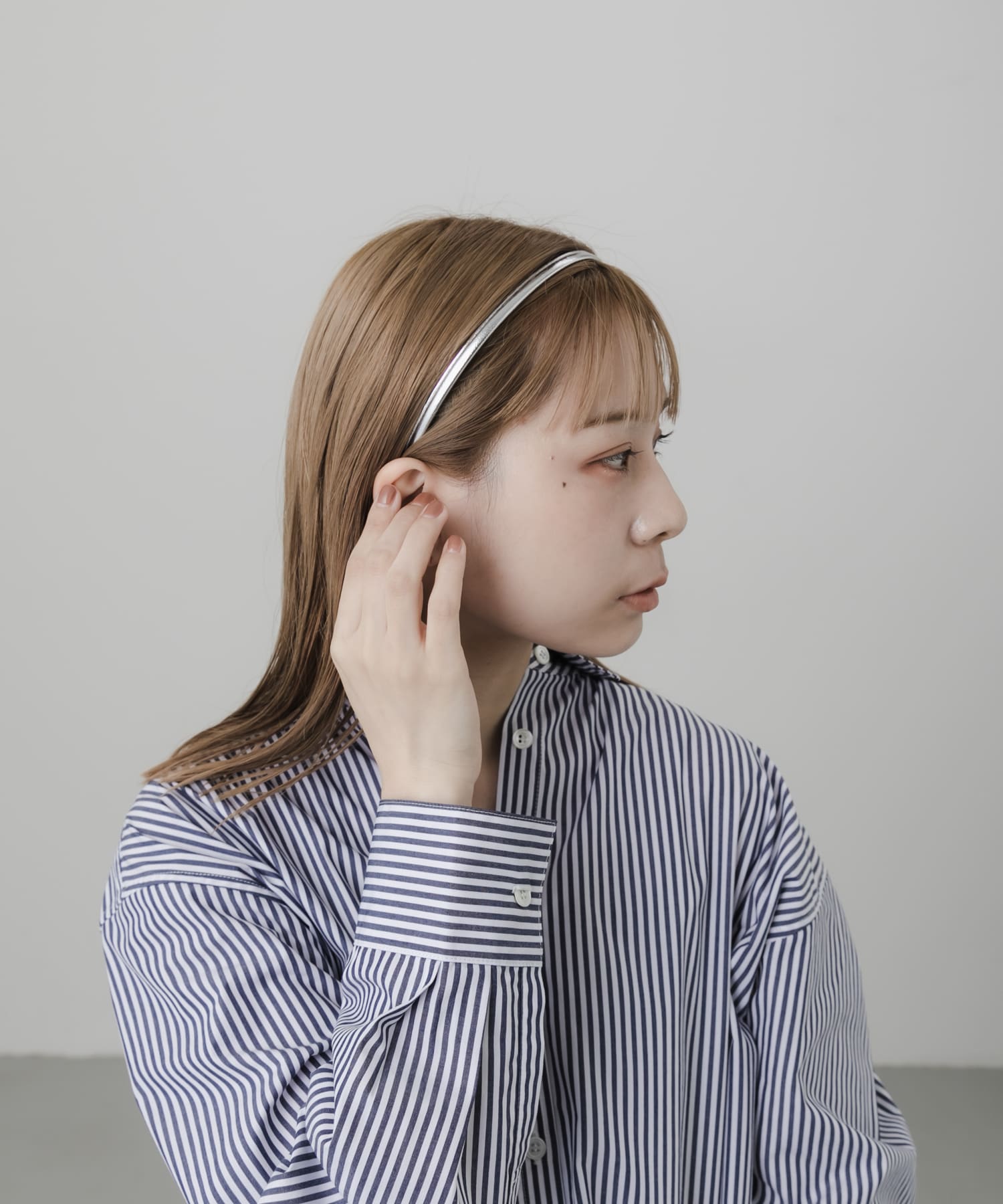 スリムフェイクレザーカチューシャ SLV -
