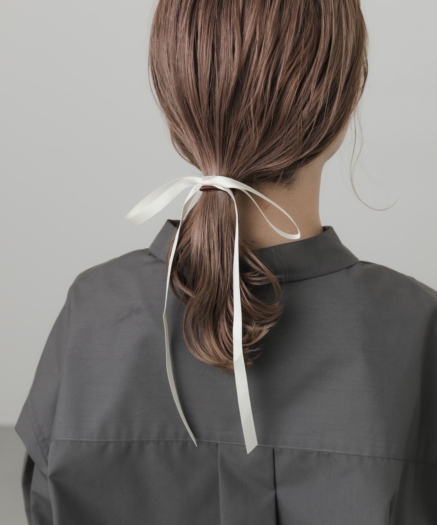 ロングサテンリボンヘアポニー IVO -