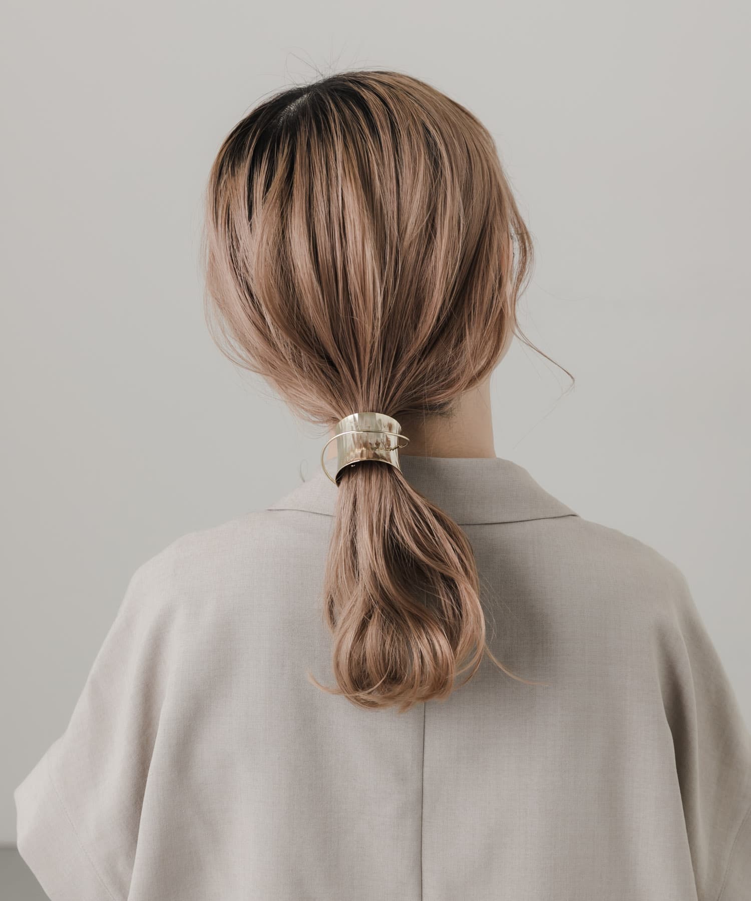 ニュアンスメタルプレートヘアカフ GLD -