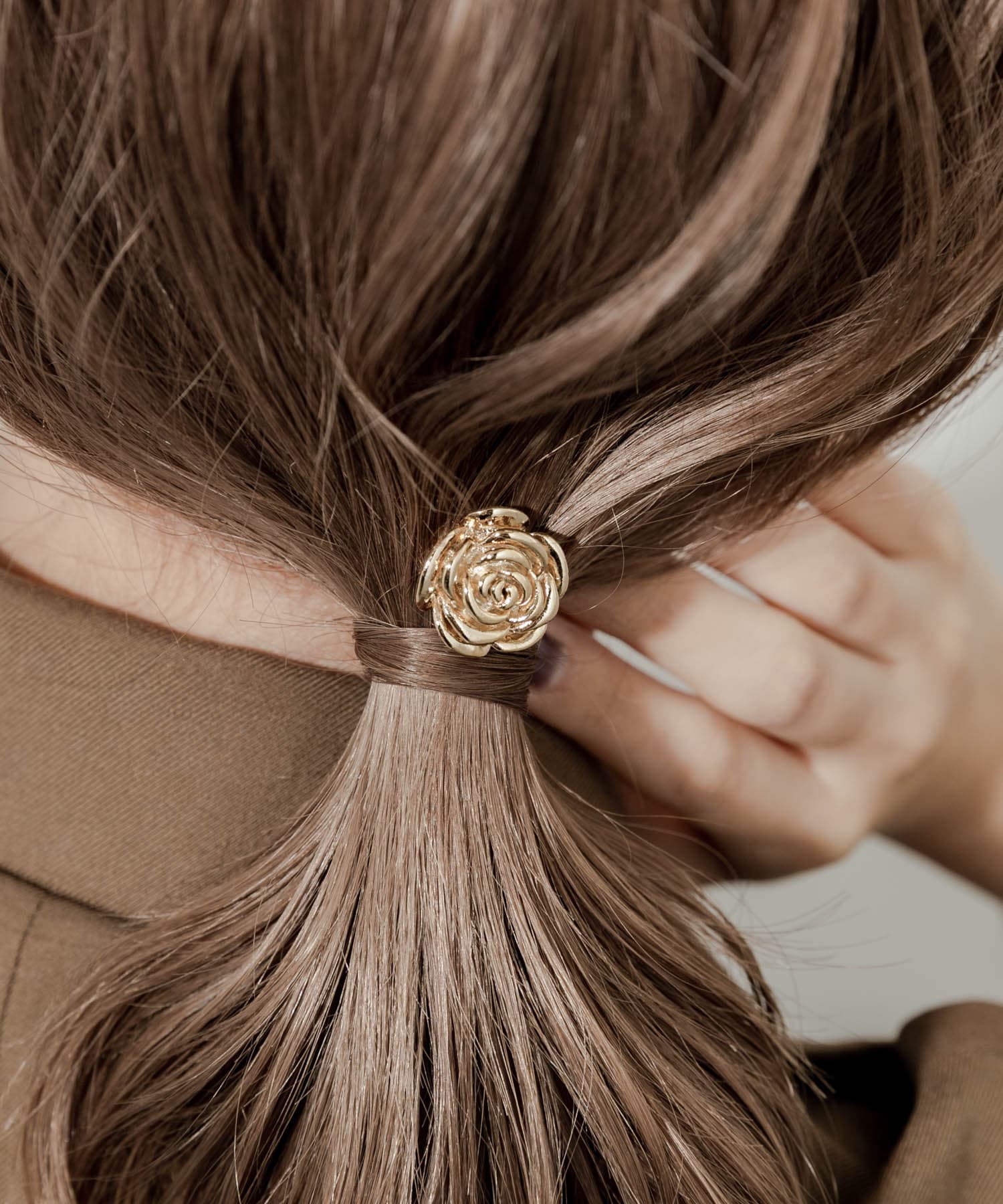 メタルローズモチーフヘアカフ GLD -