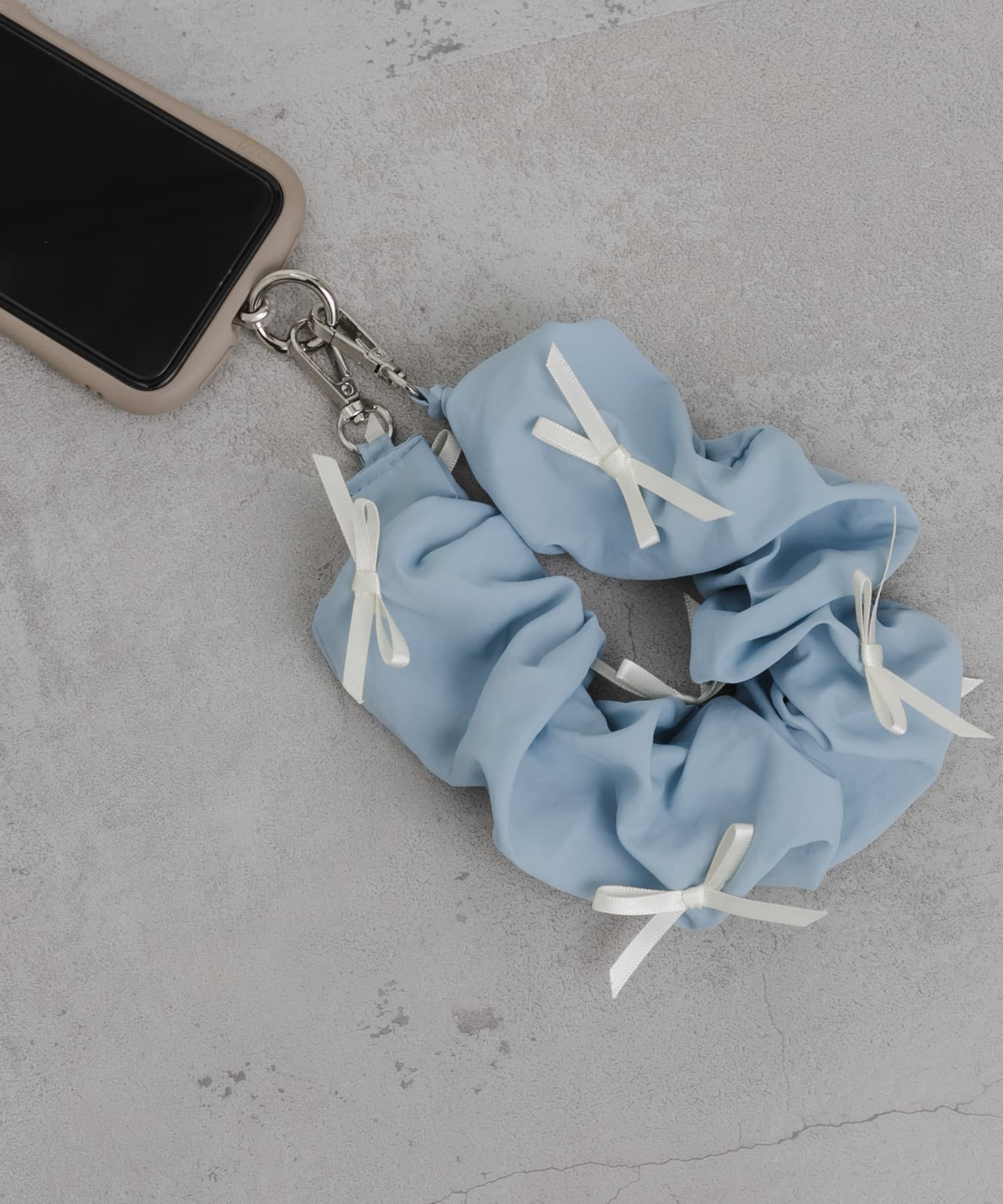 リボンシュシュハンドルストラップ L.BLU -