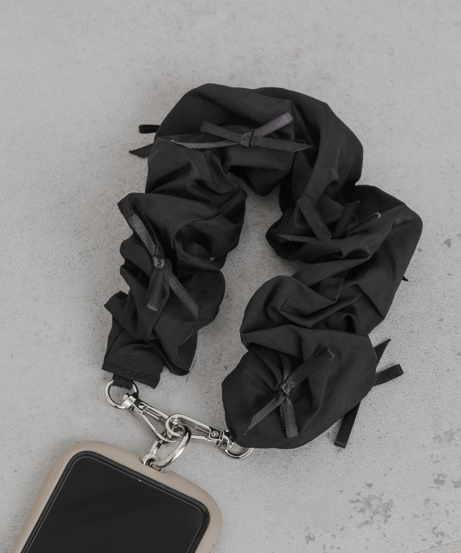 リボンシュシュハンドルストラップ BLK -