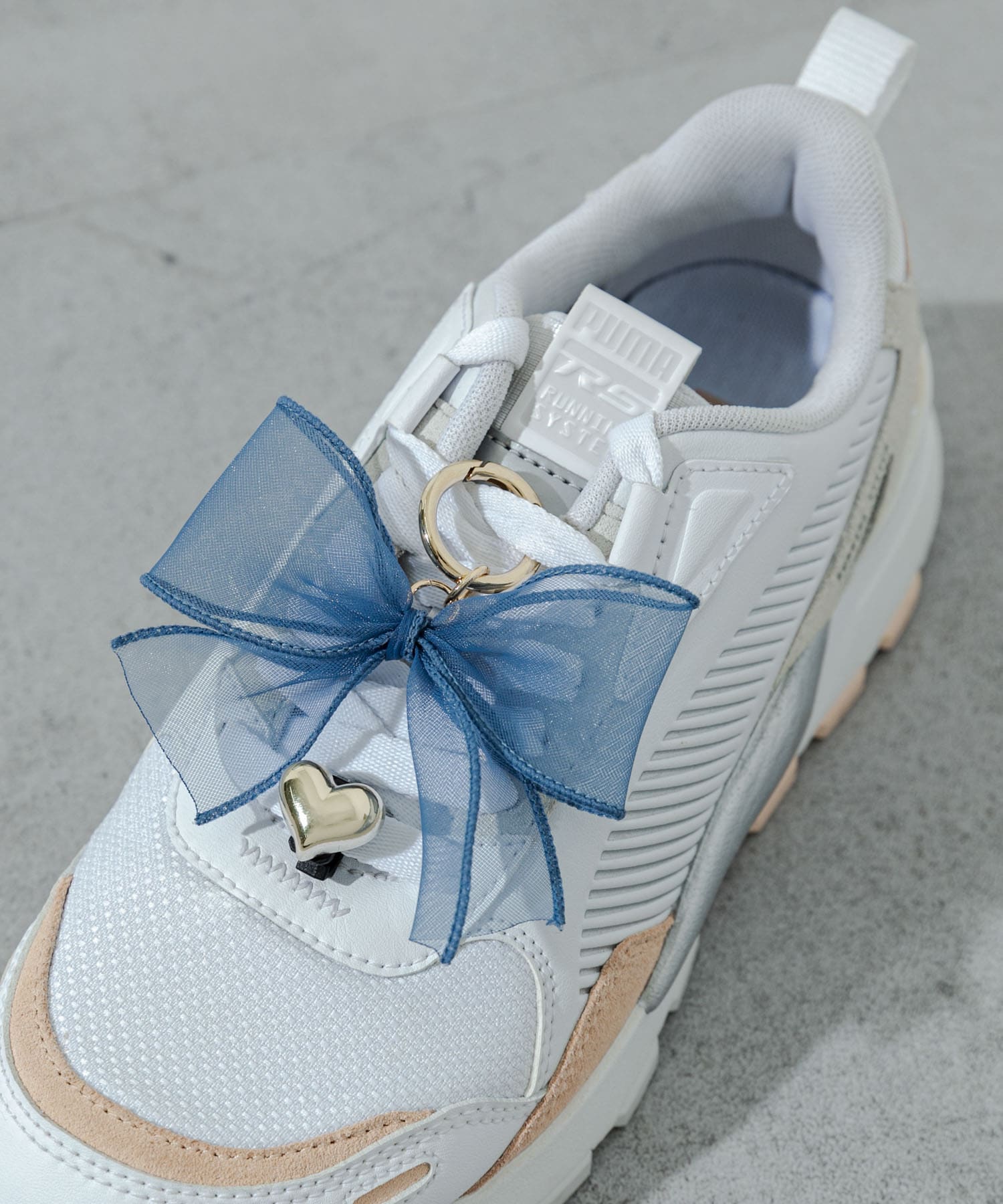 リボンハートアシメスニーカーチャーム BLU/GLD -