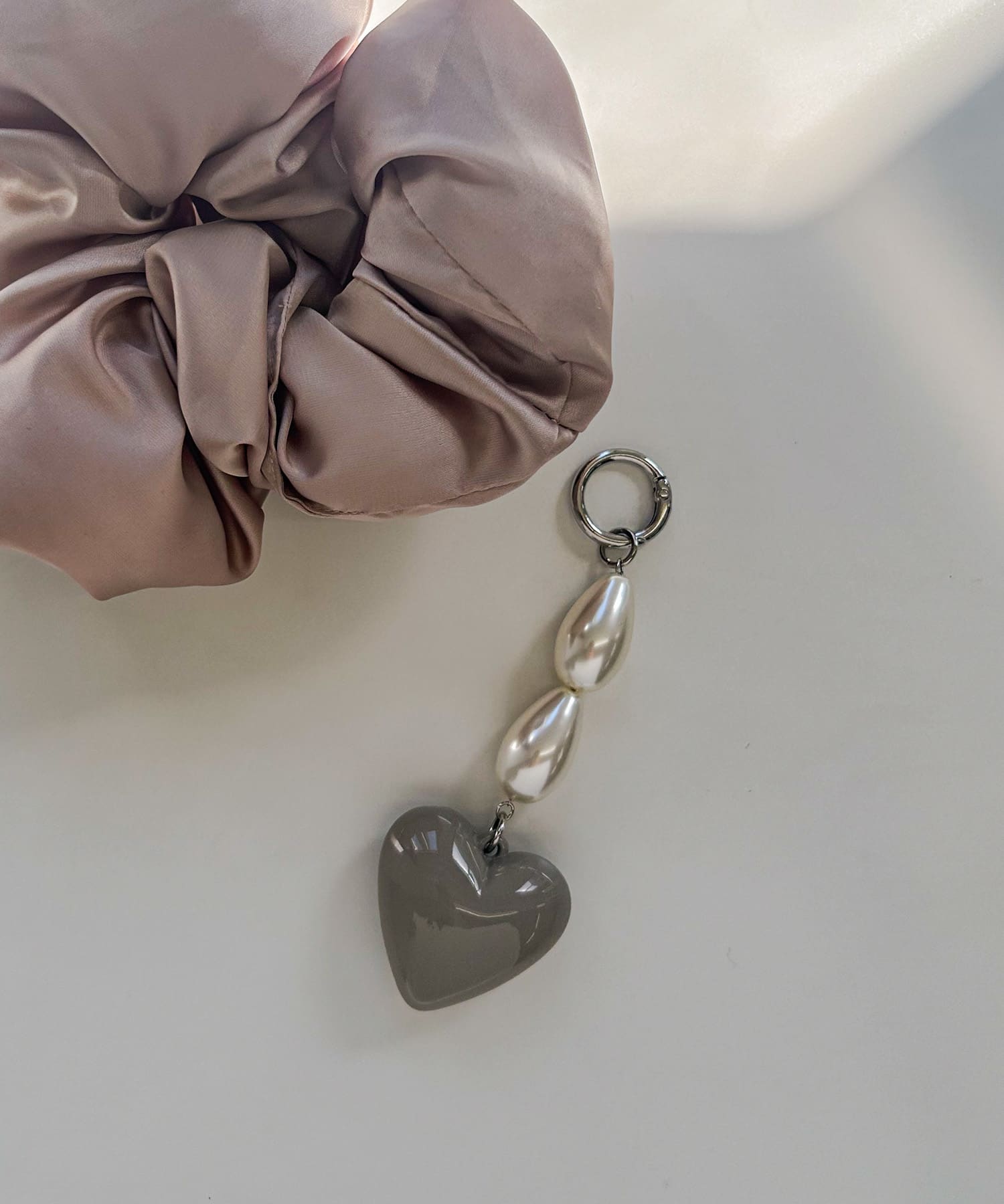 プランプハートパールキーチェーン GRY -