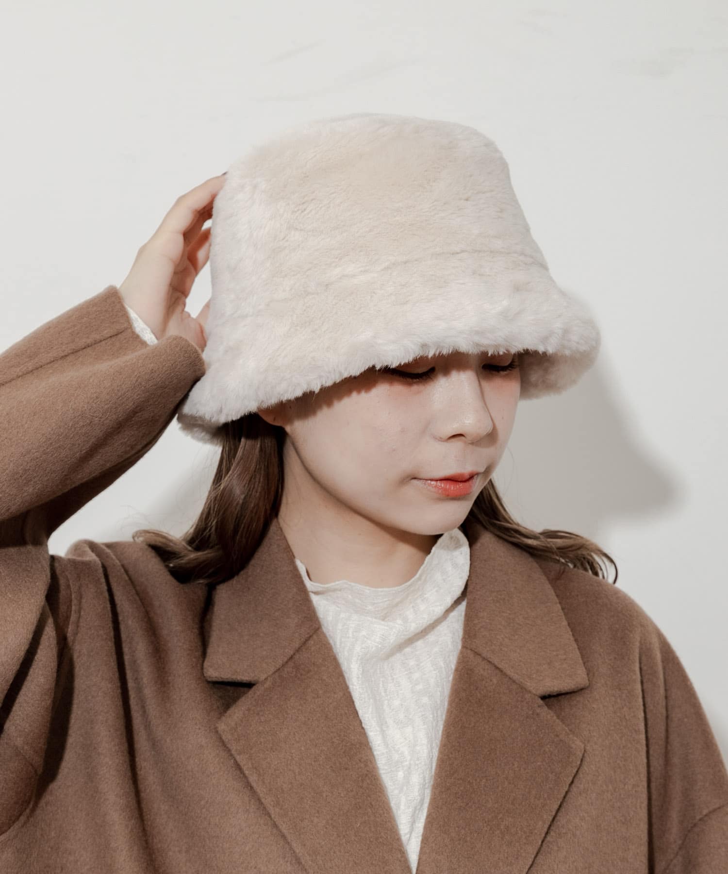 ファーバケットハット IVO -
