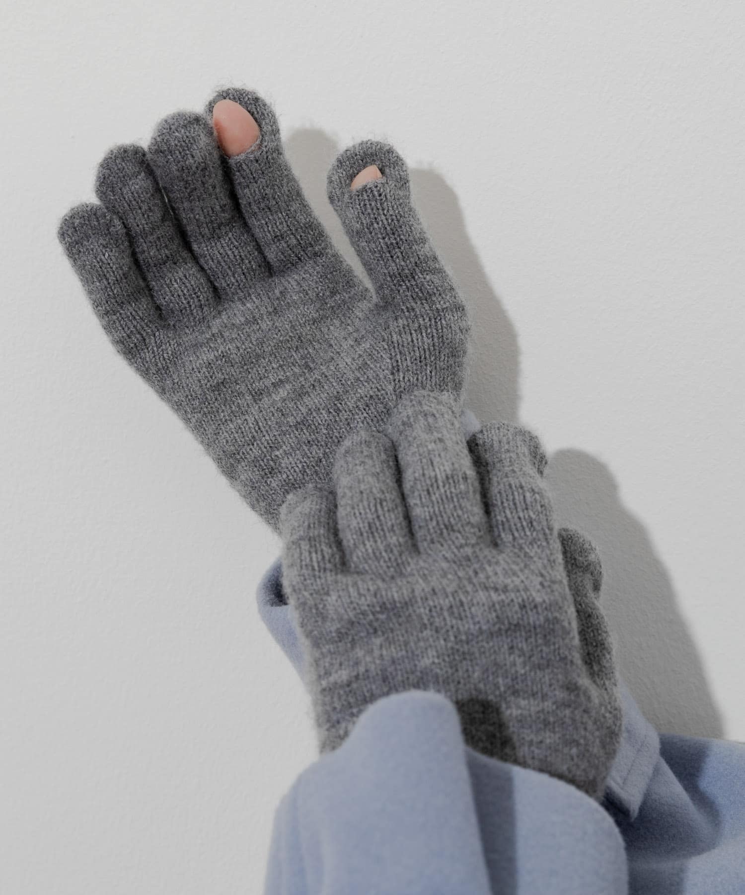 スリットホールタッチグローブ GRY -