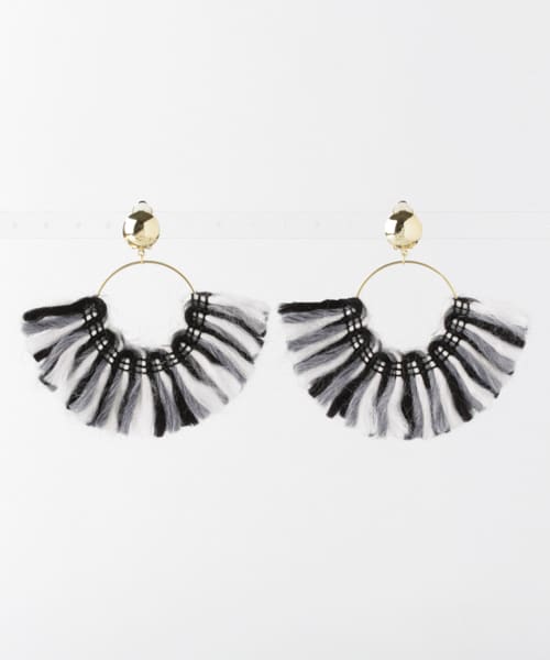 オウギフリンジボリュームイヤリング