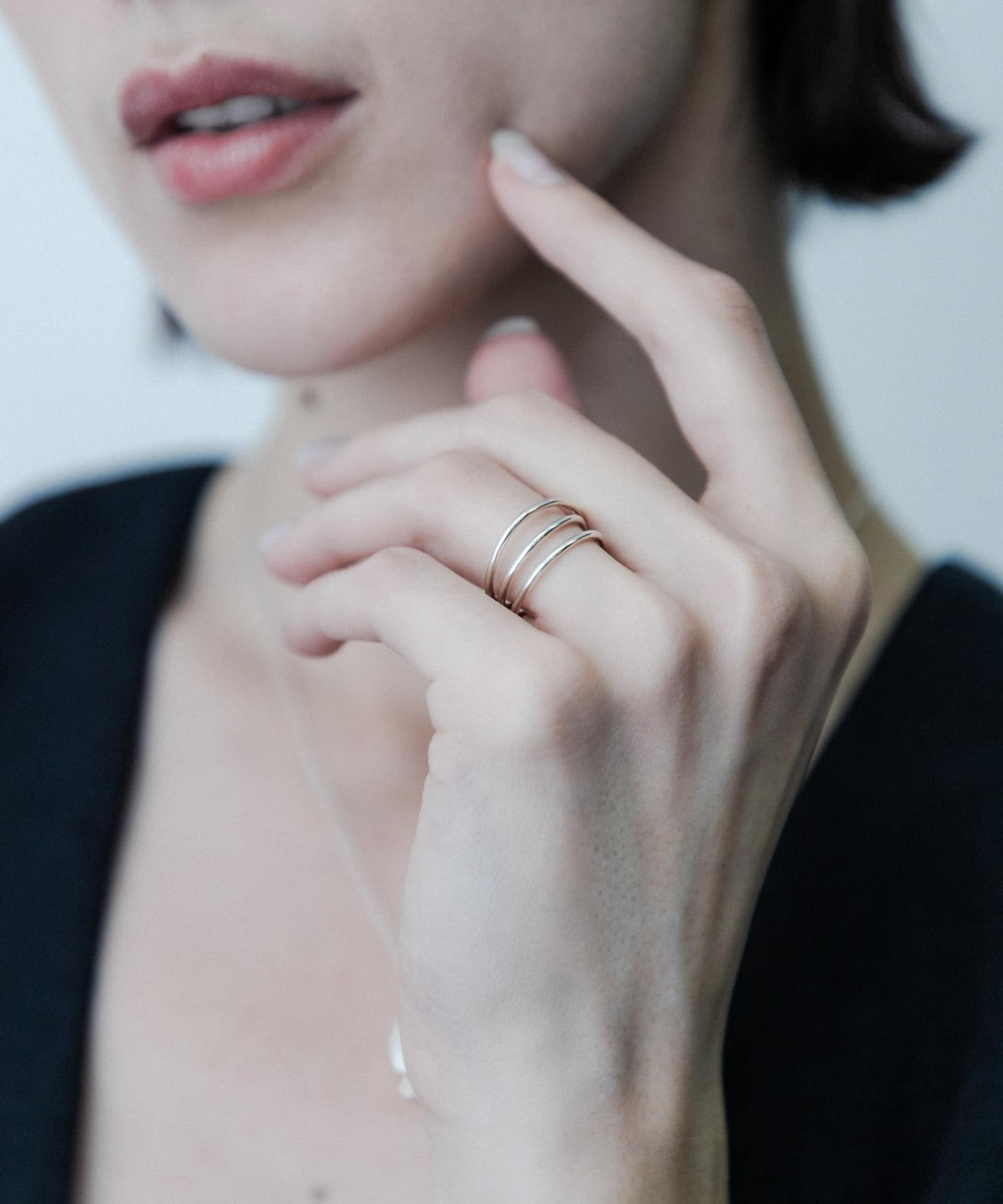 SMELLY so’　narrow line ring SLV 13