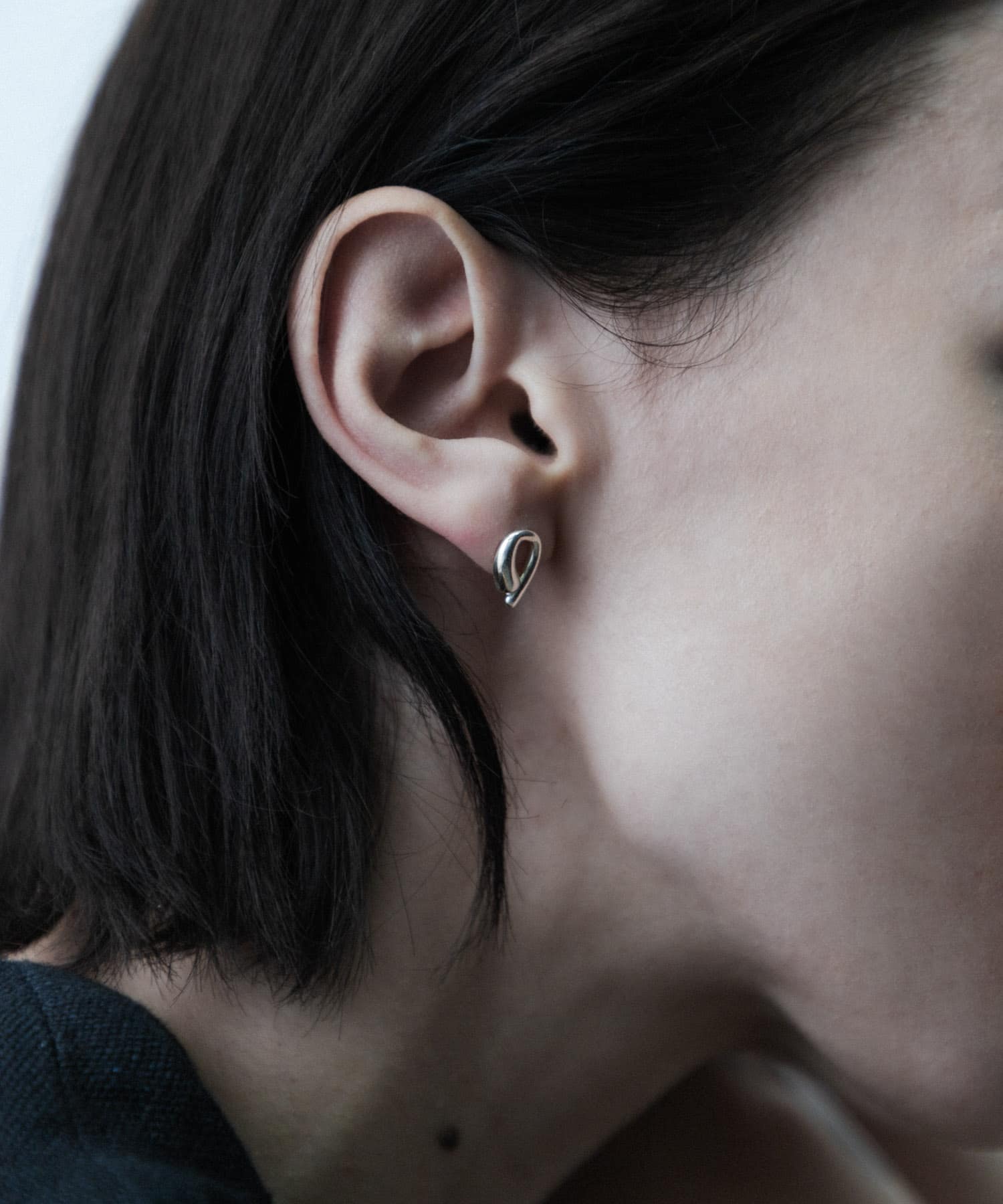 SMELLY so’　asymmetric solid pierce SLV -