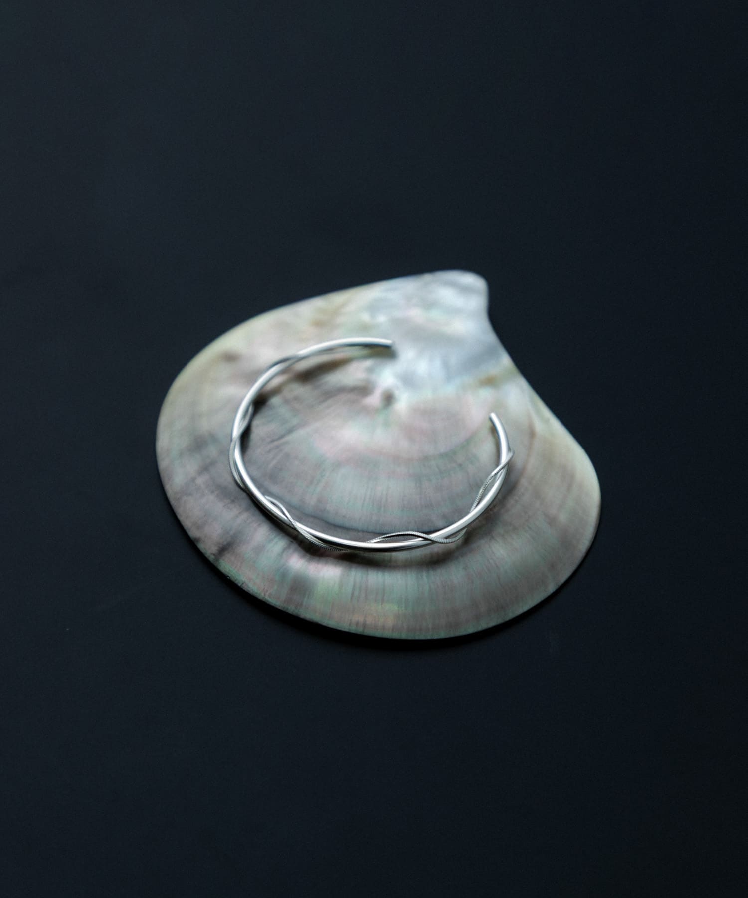 SMELLY so’　twist chain bangle SLV -