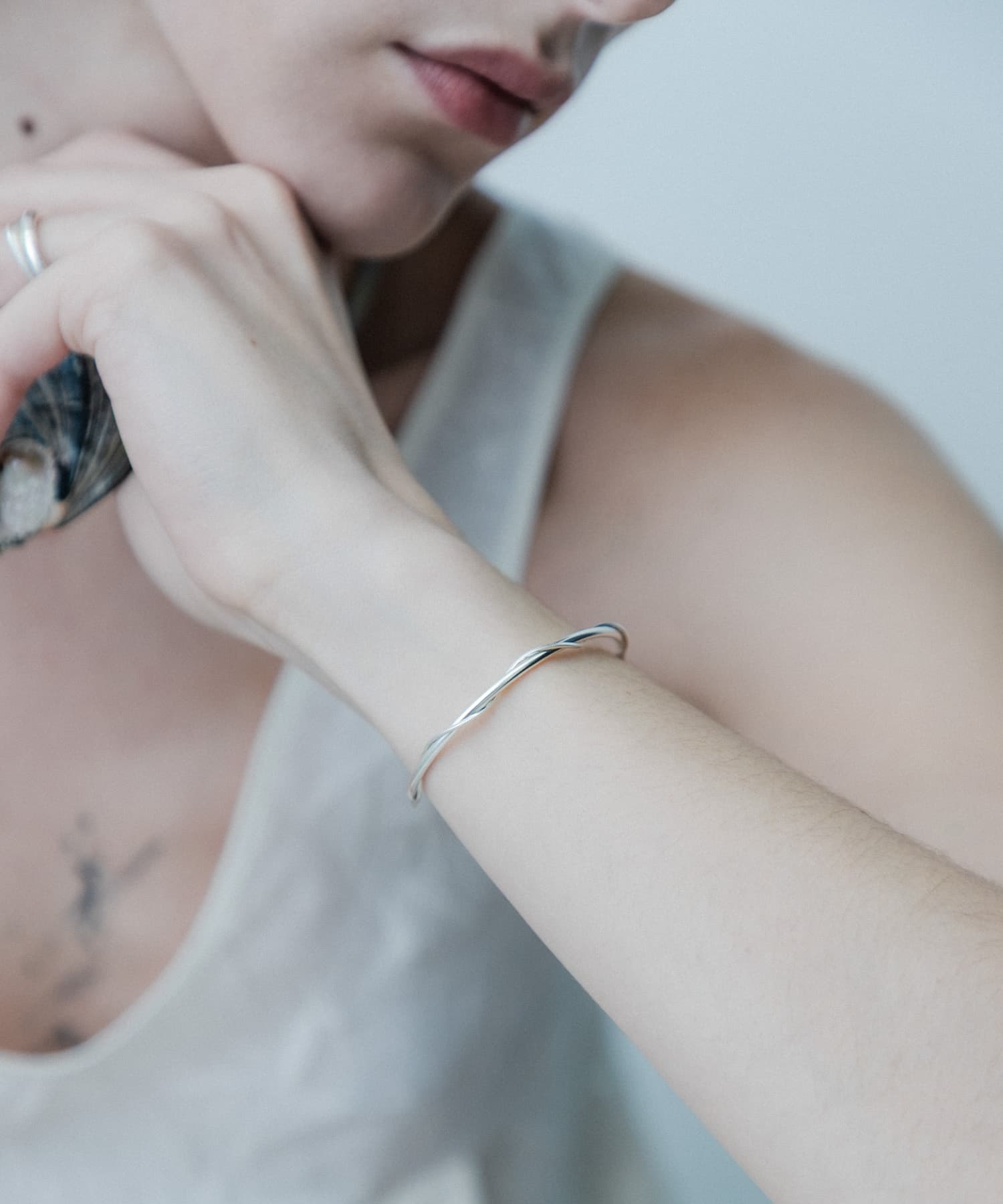 SMELLY so’　twist chain bangle SLV -