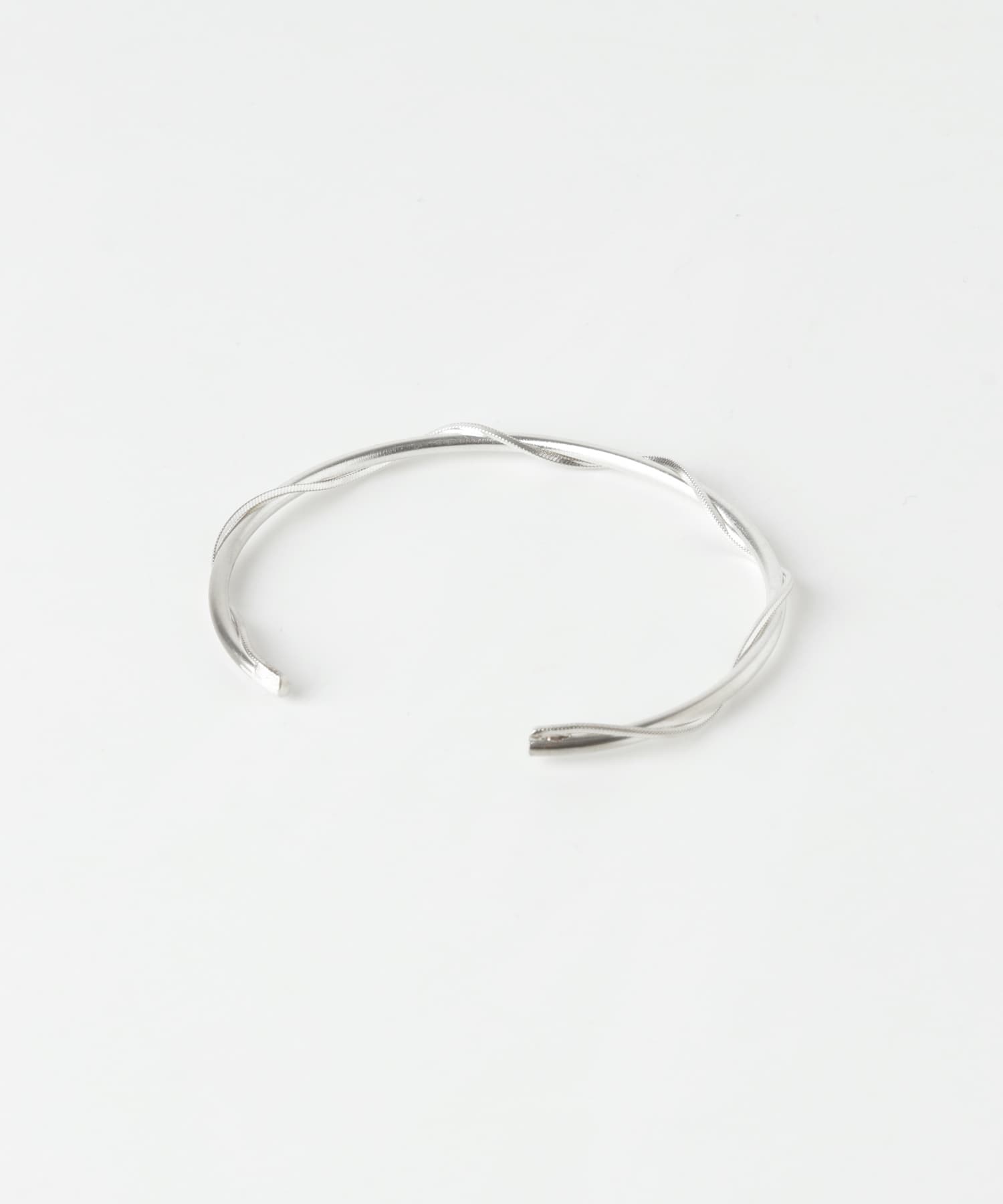 SMELLY so’　twist chain bangle SLV -