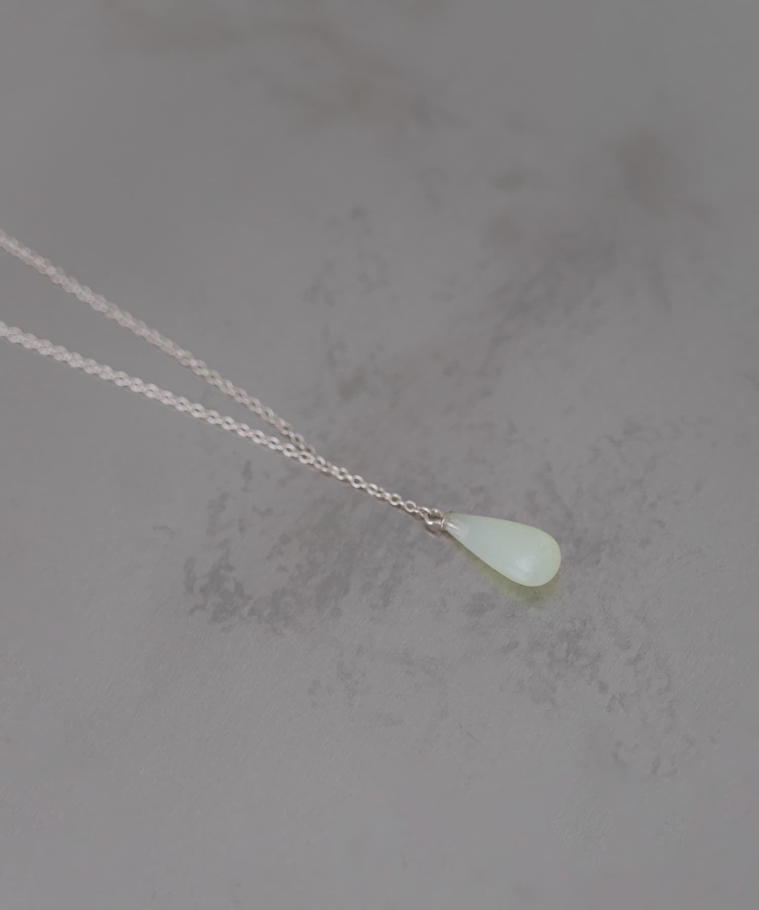 SMELLY so’　newjade  swing necklace SL/GR -