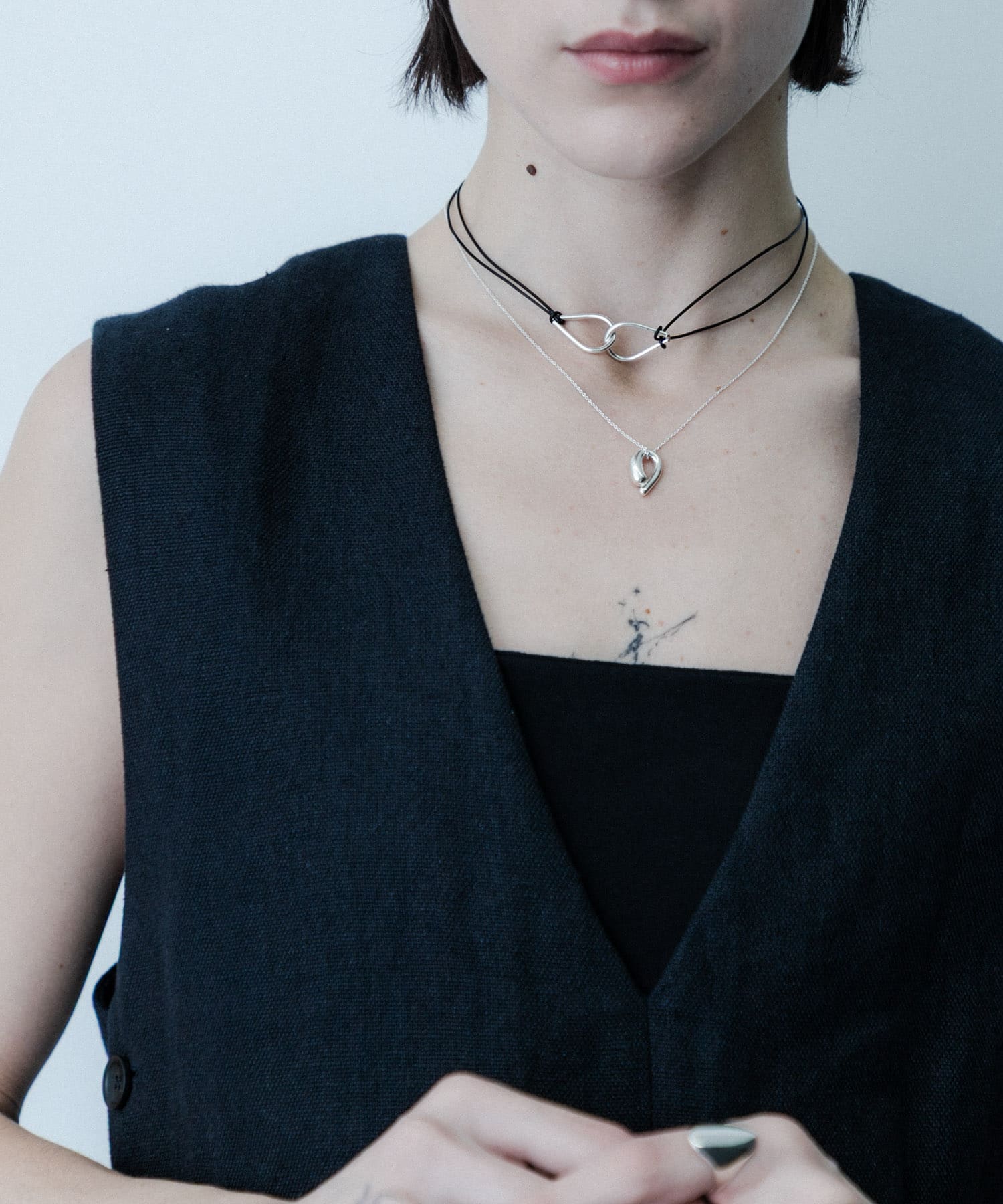 SMELLY so’　asymmetric solid necklace SLV -