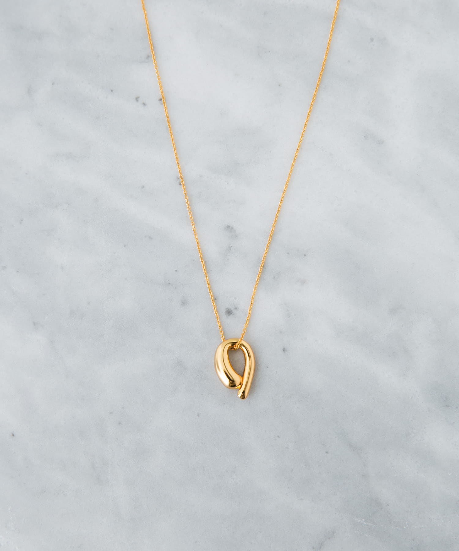 SMELLY so’　asymmetric solid necklace GLD -