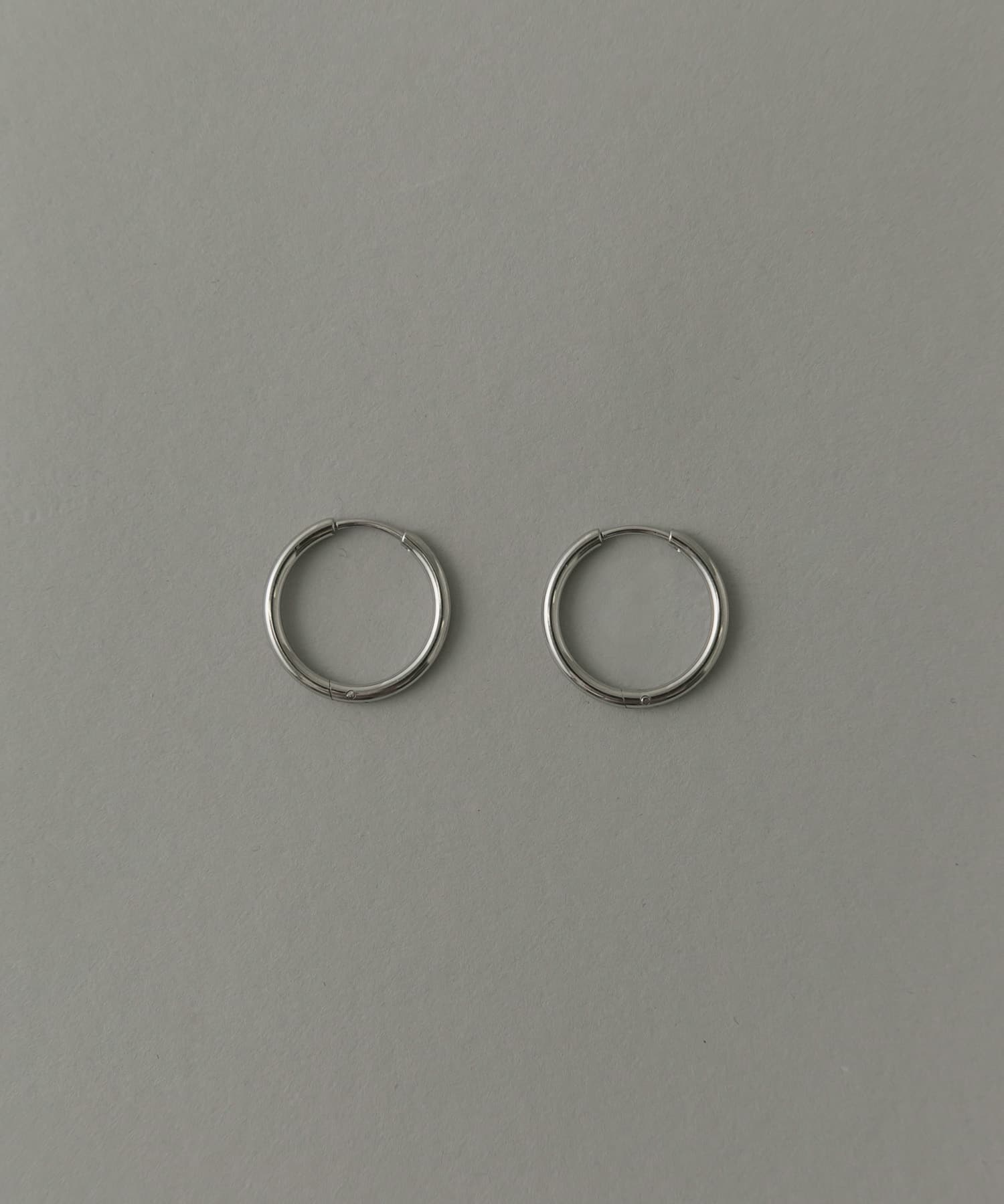 ステンレスフープピアス