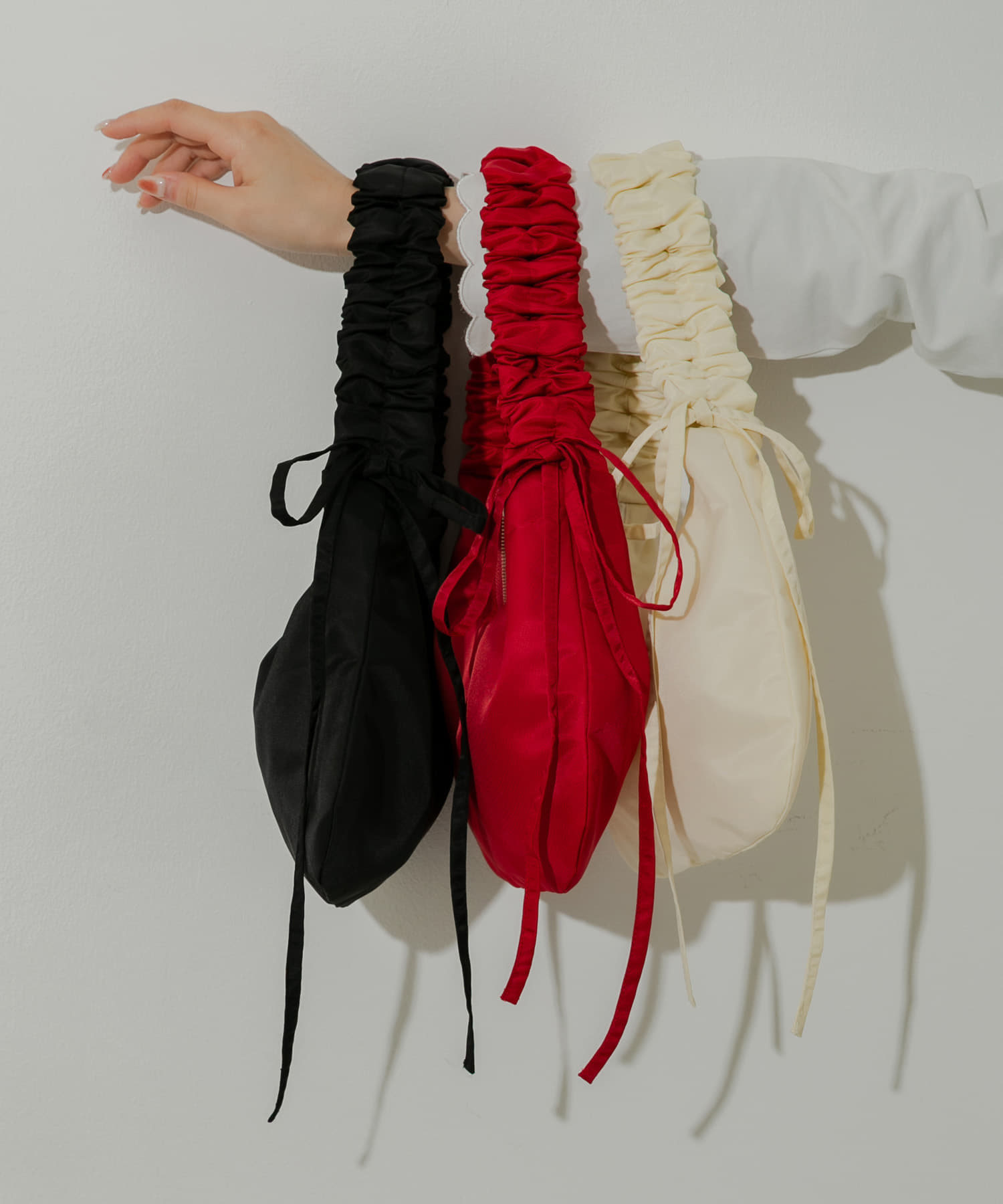 ギャザーワンハンドルバッグ RED -