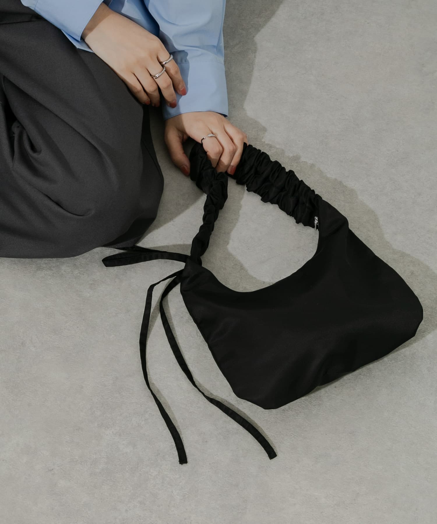 ギャザーワンハンドルバッグ BLK -