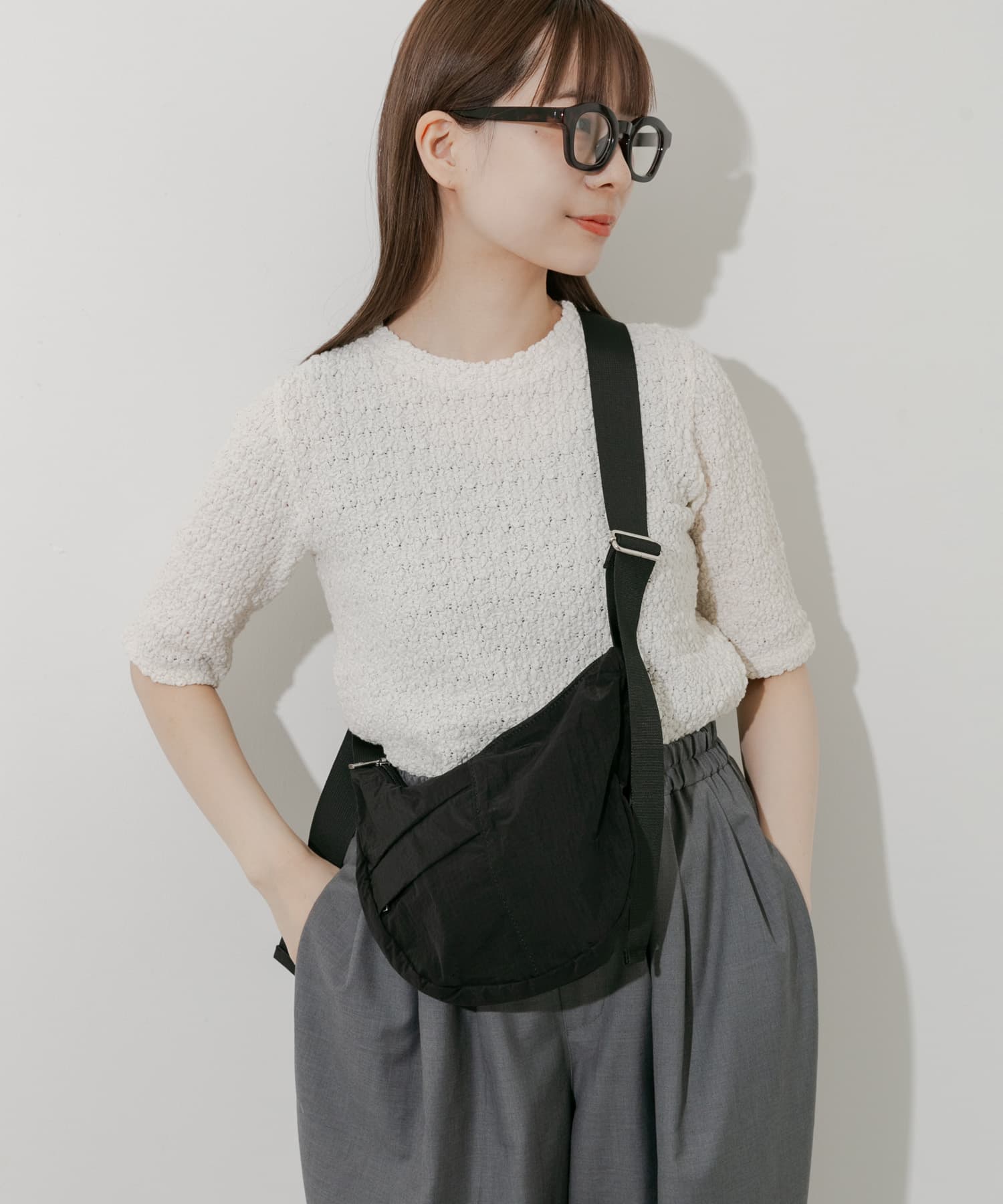 ハーフムーンナイロンショルダー BLK -