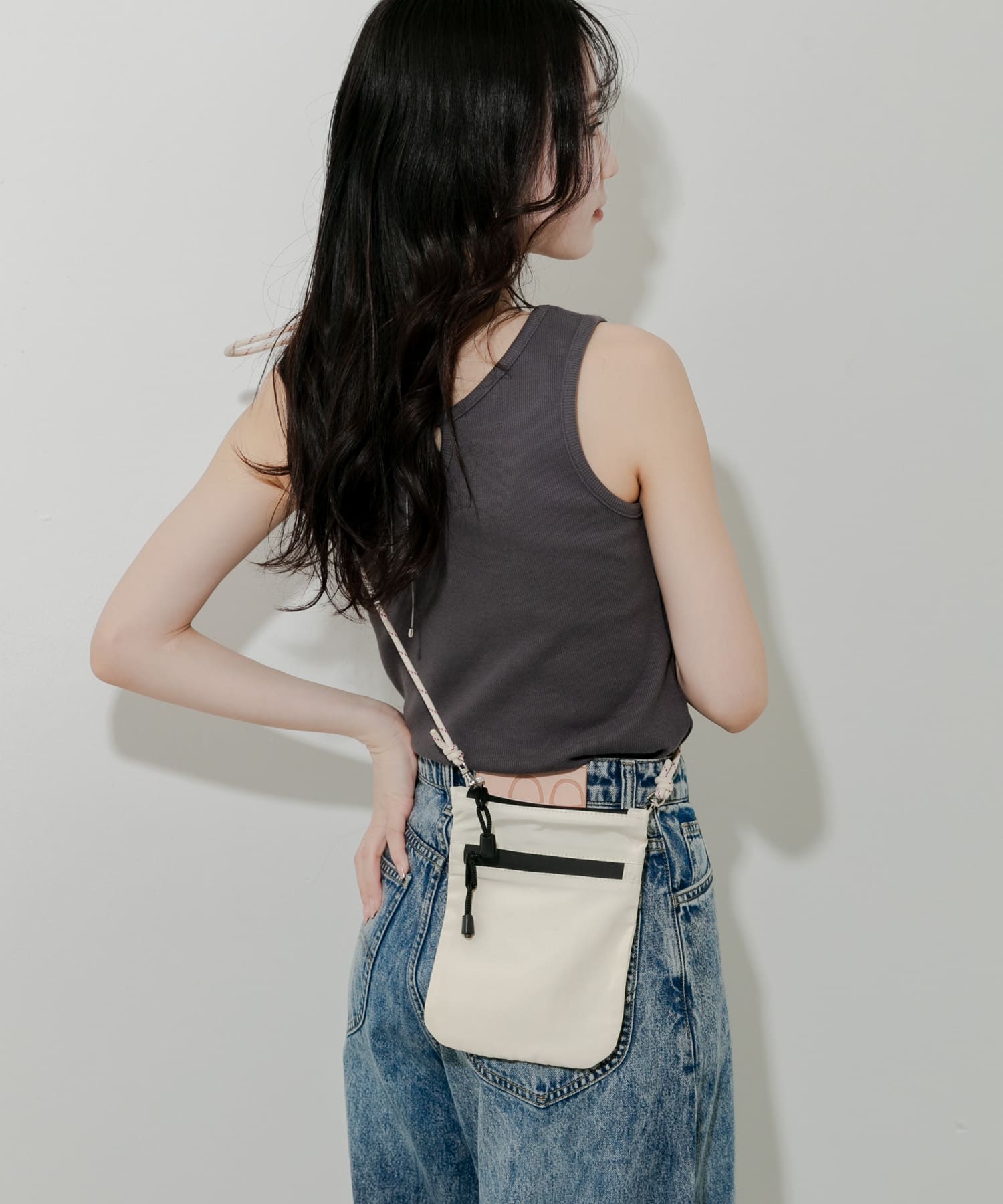 ジップミニサコッシュ IVO -