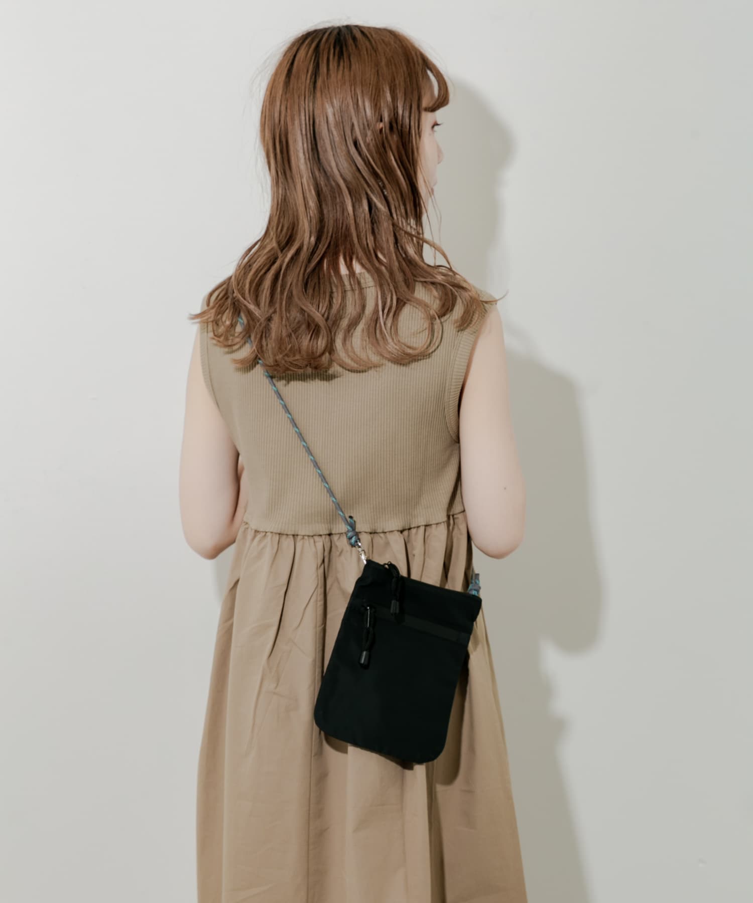 ジップミニサコッシュ BLK -