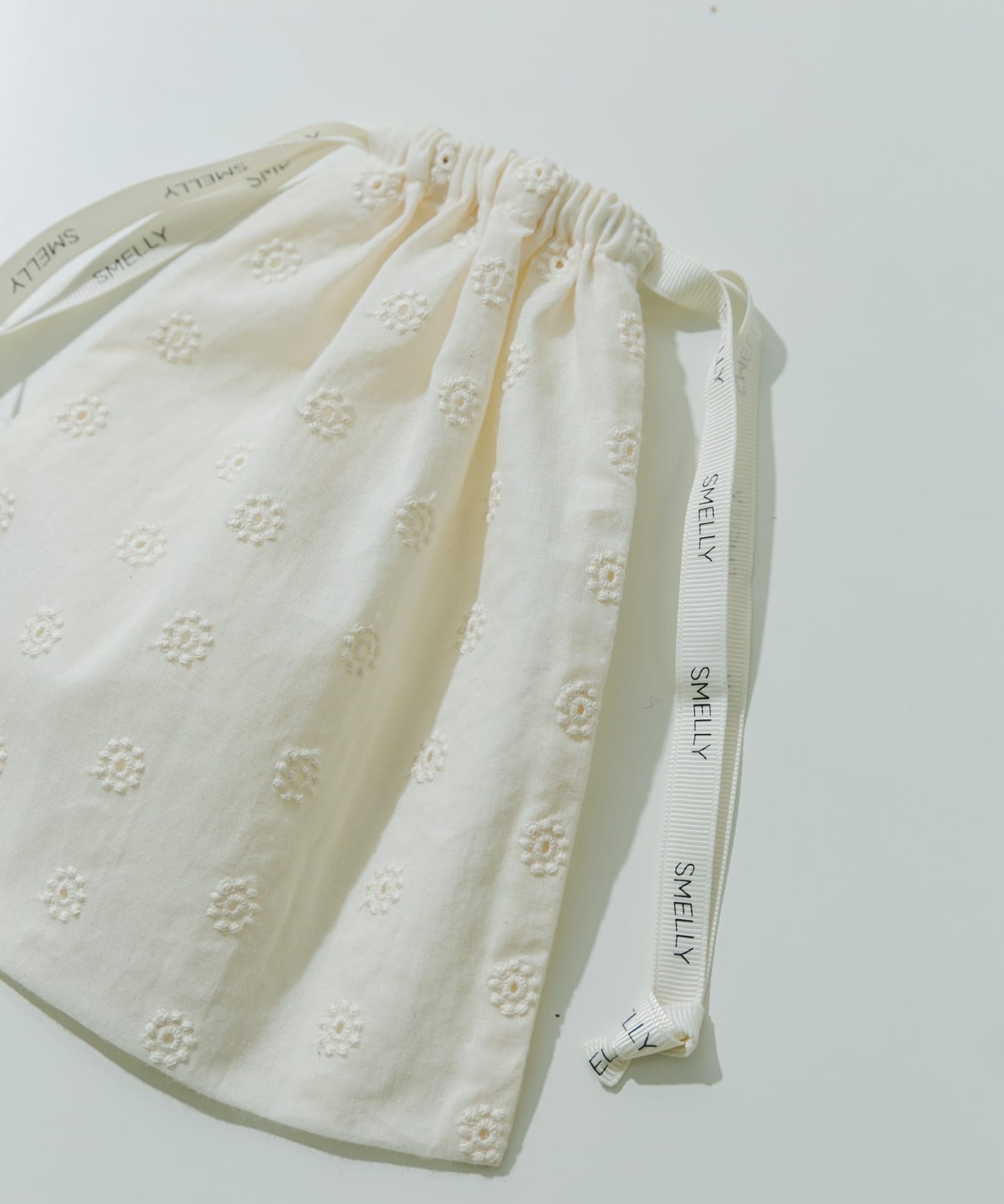 『WEB/一部店舗限定』プリントキンチャクポーチ EMBROIDERY S