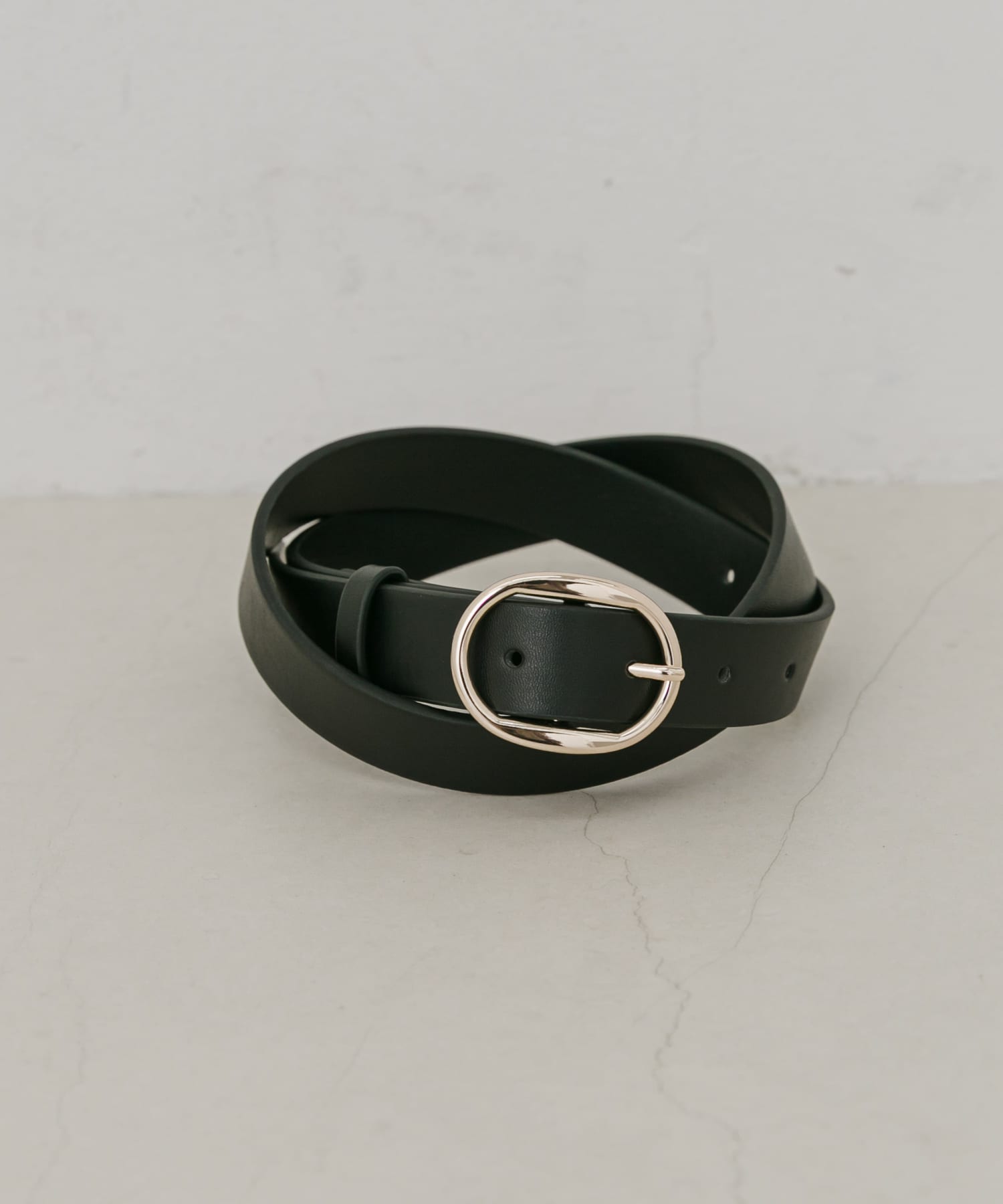 オーバルバックルベルト