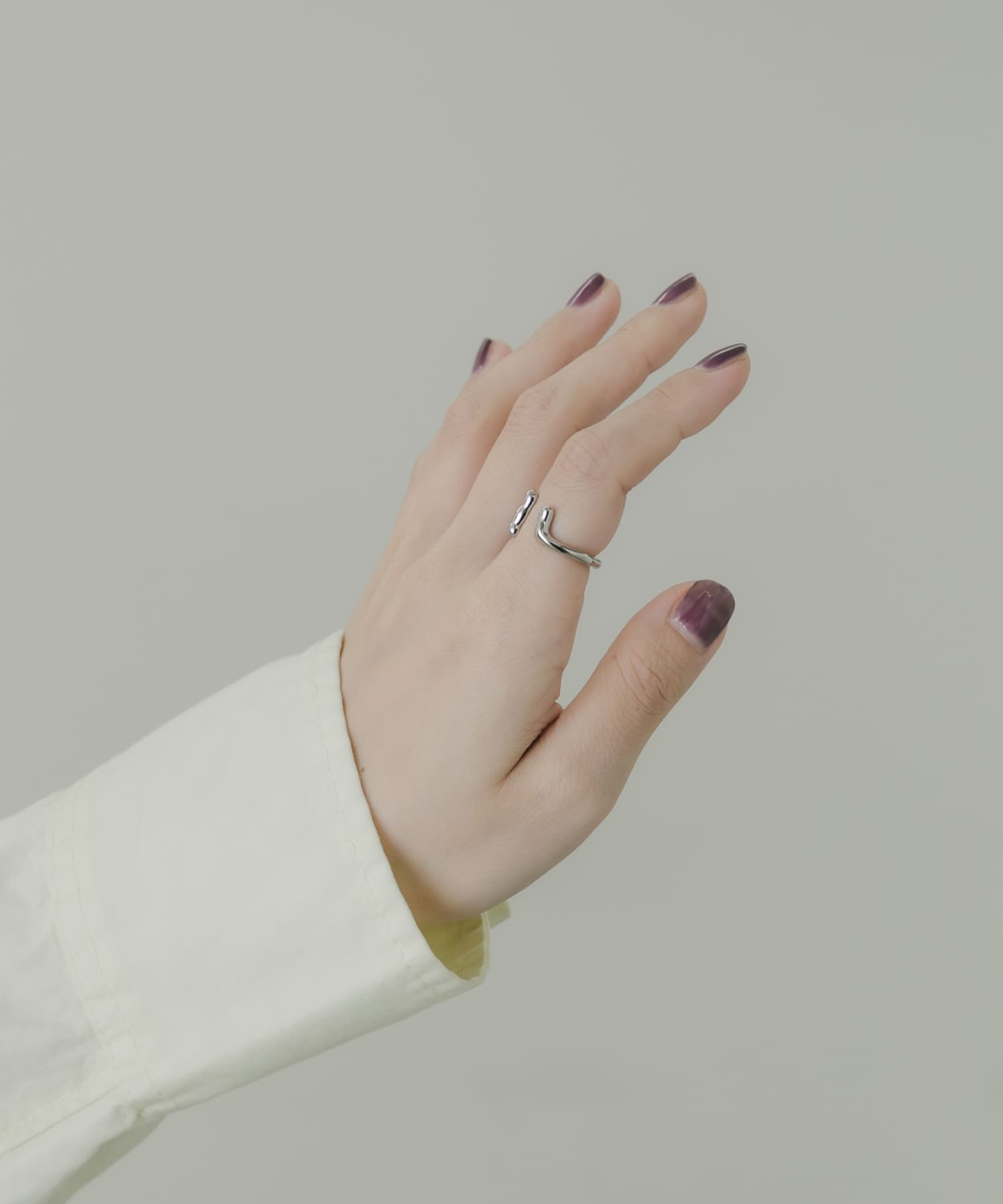 りん品 ステンレスニュアンスラインリング(- SLV): アクセサリー｜URBAN