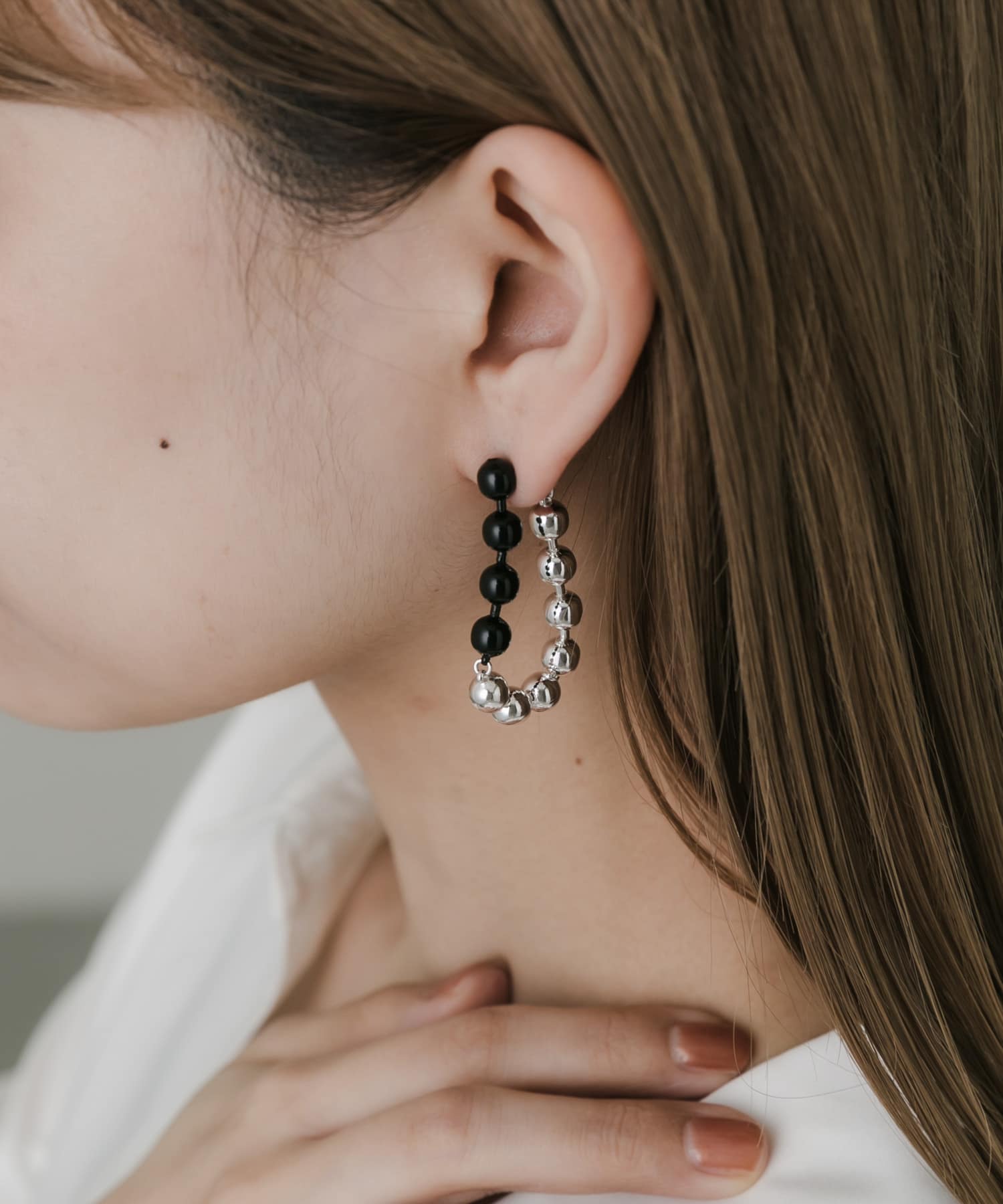 2トーンボールチェーンピアス BLK/SLV -