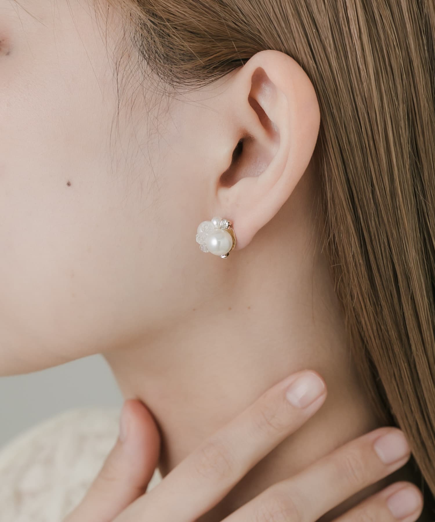 ミックスミニパールピアス WHT -
